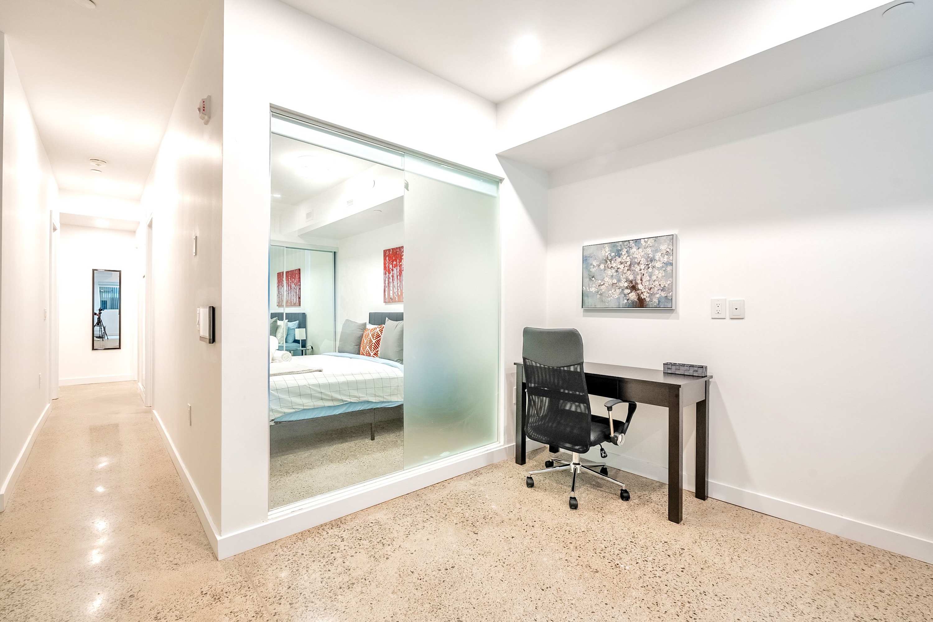 Inviting 2BR Basement Suite Downtown Toronto | Photo 8