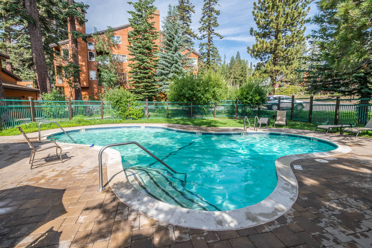 Mountainback Community Pool