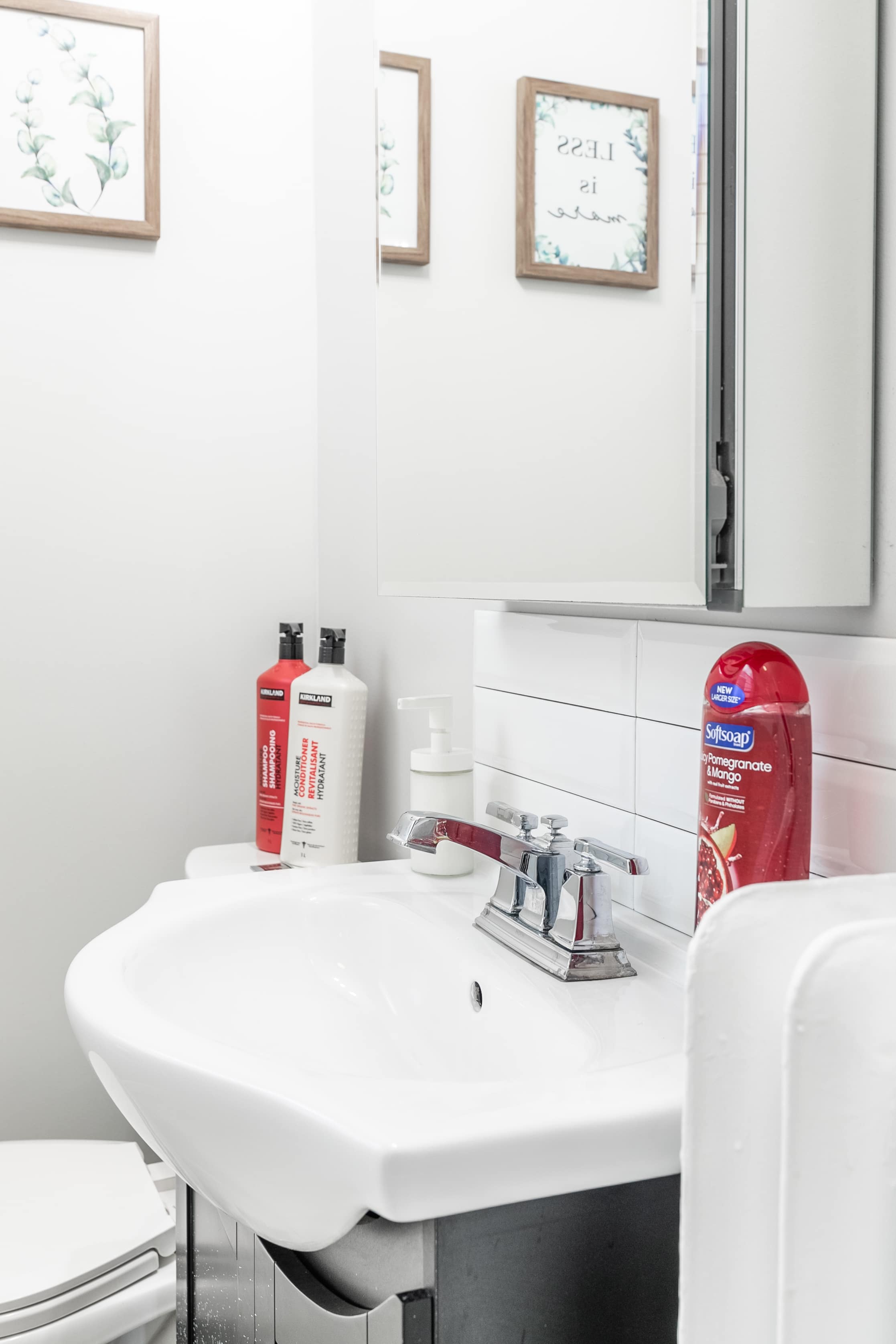 Full modern bathroom vanity