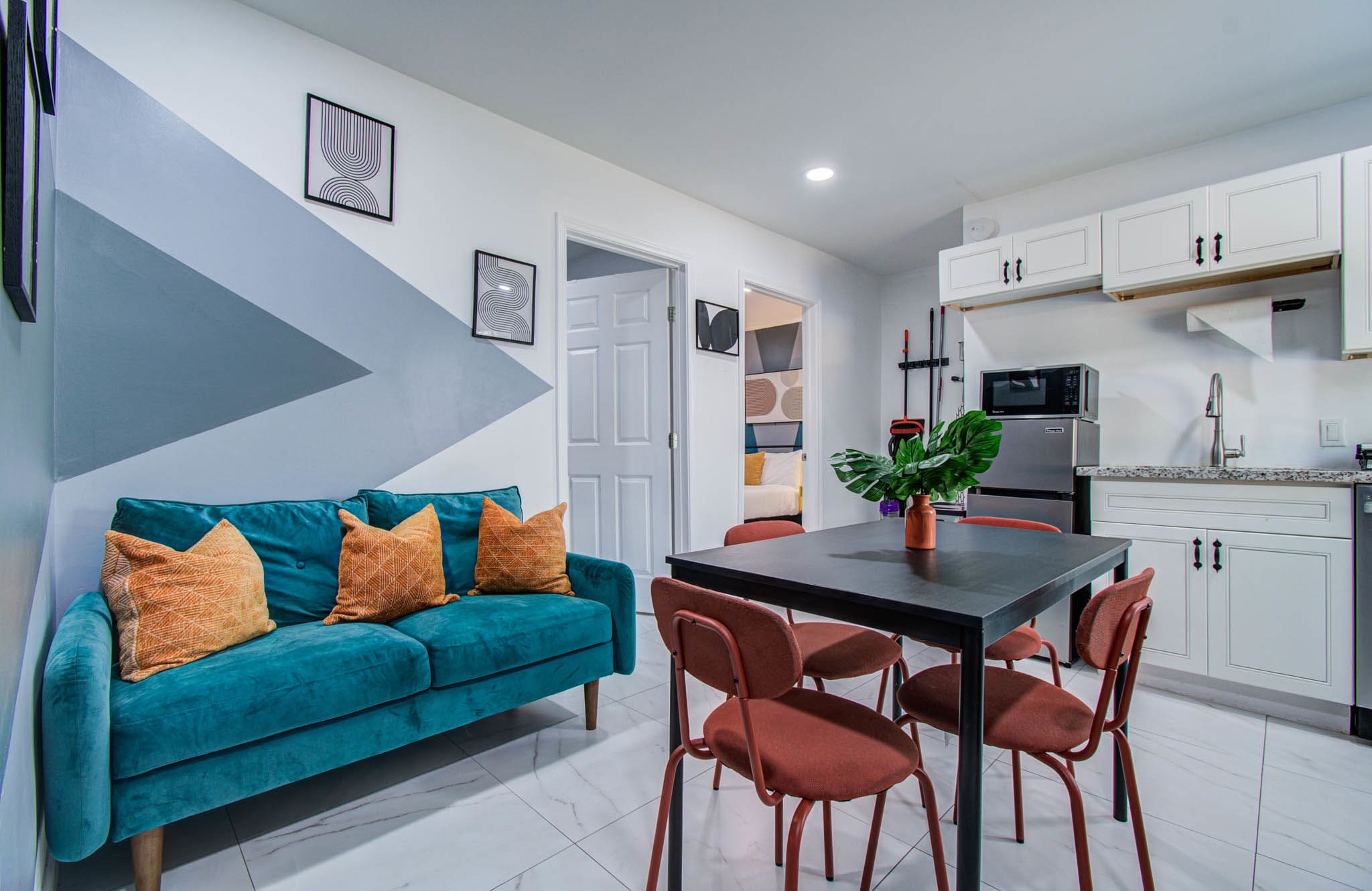Modern 2BR Houston Stay | Central & Cozy — Houston, TX — vacation rental