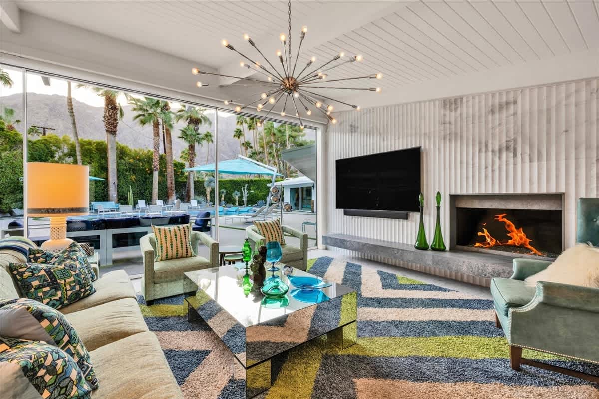 Old Las Palmas Mid-Century Luxury Estate Mtn Views - Picture 17