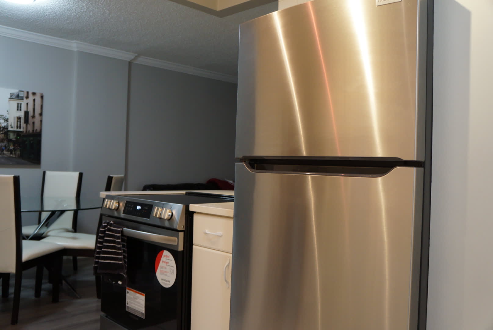 Corporate apartment in downtown Calgary 5