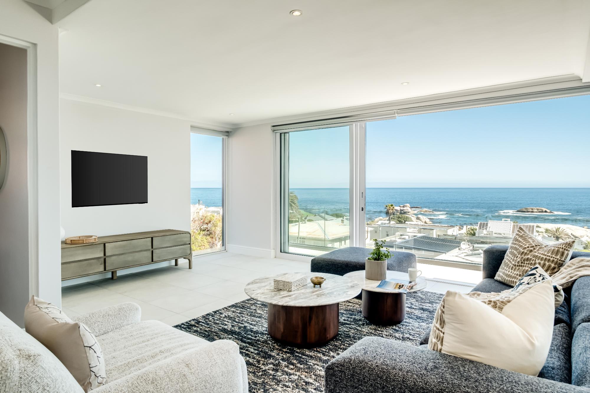 Sea View 3bed Camps Bay Apt Sapphire Tide Pad | Photo 2