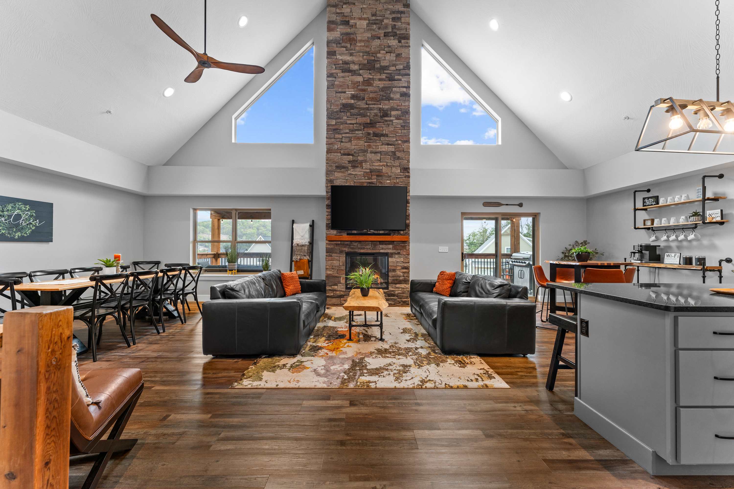 Green Wood Getaway - for 18