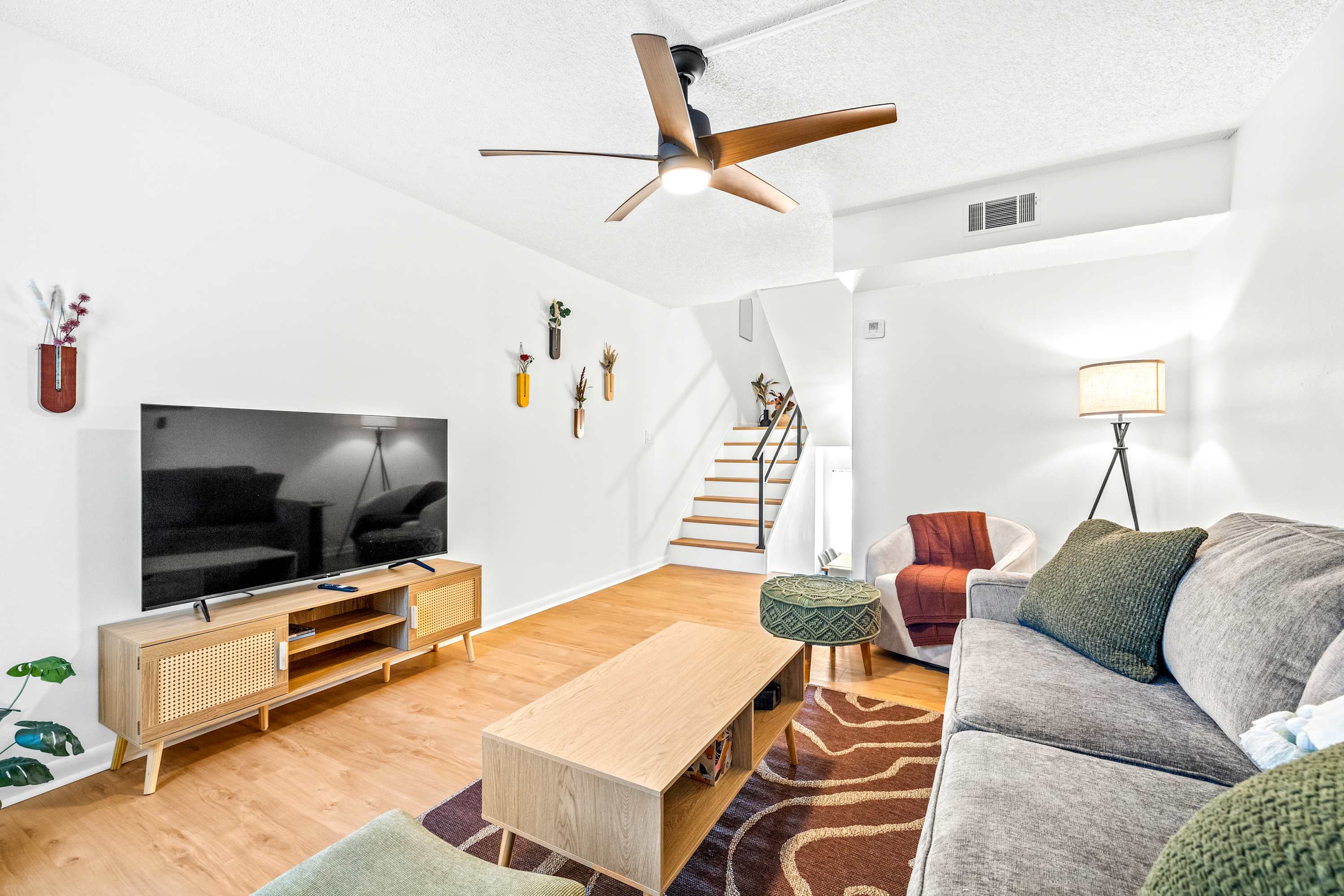 The Capri Villa - Stay for 6