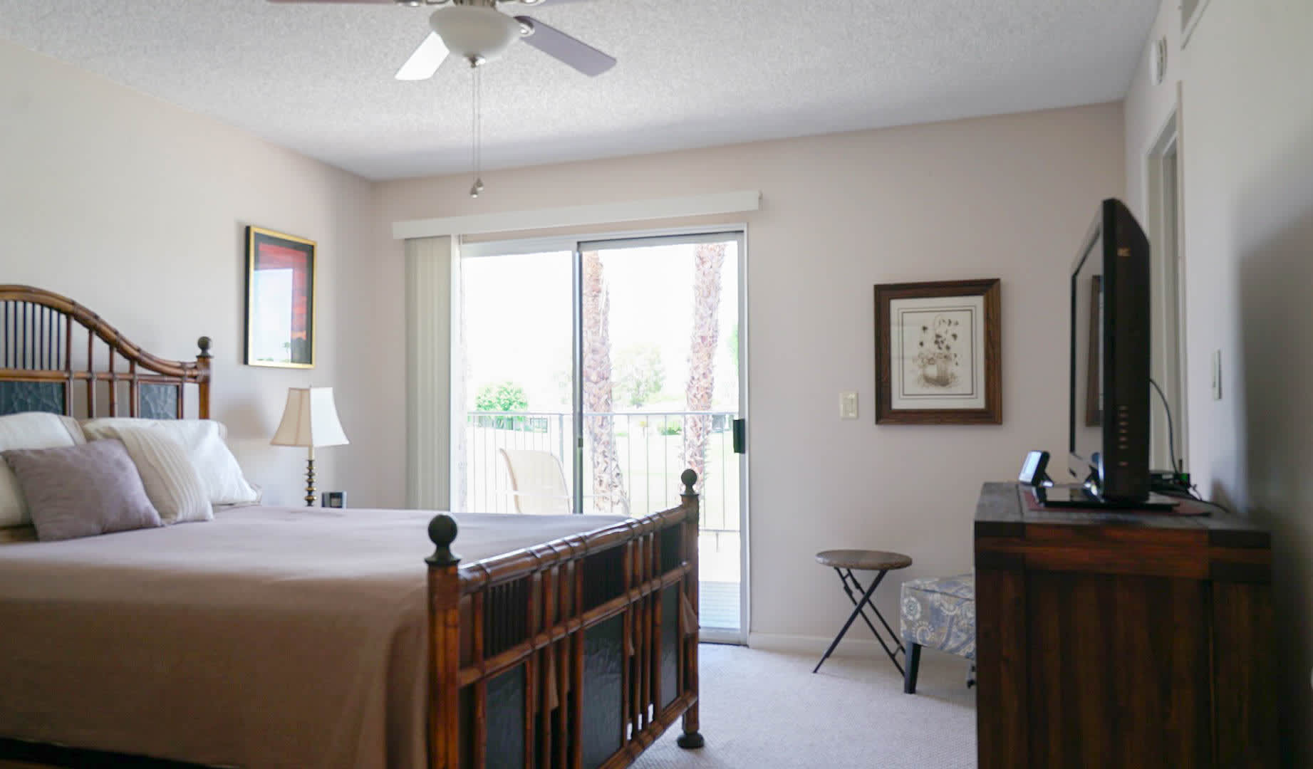 Lakeside Golf Course Retreat in Cathedral City 4