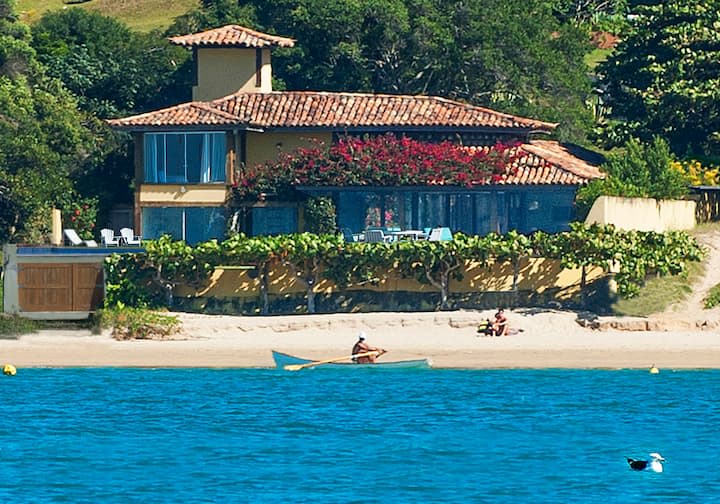 Beautiful Hilltop House, Tartaruga Beach