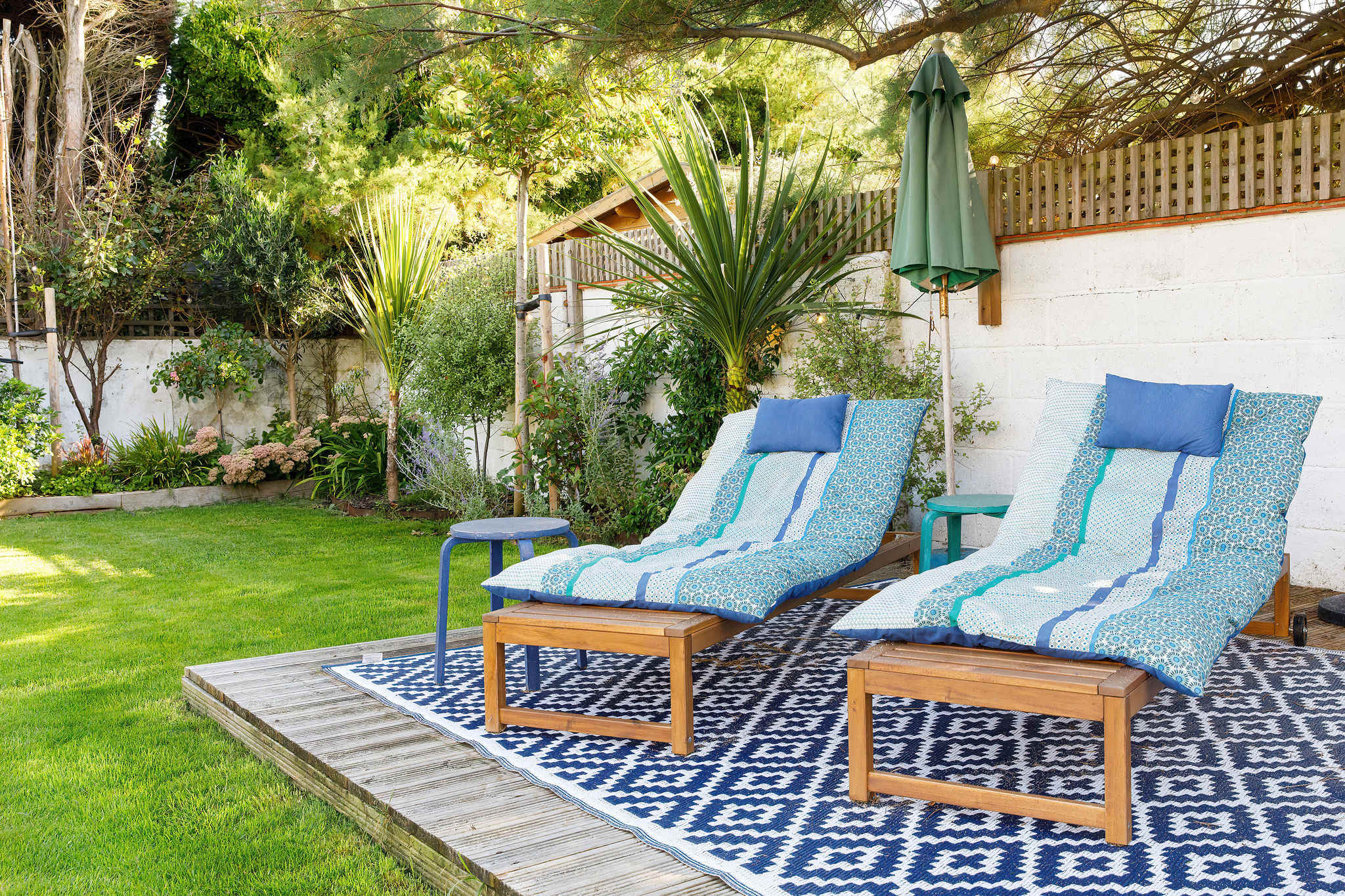 Newly Renovated Beachside Retreat for 10