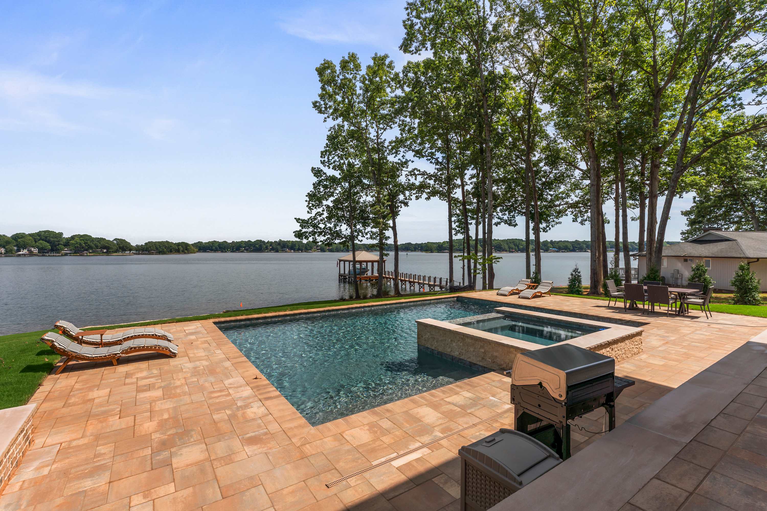 Featured Property The Retreat at Sunrise Cove