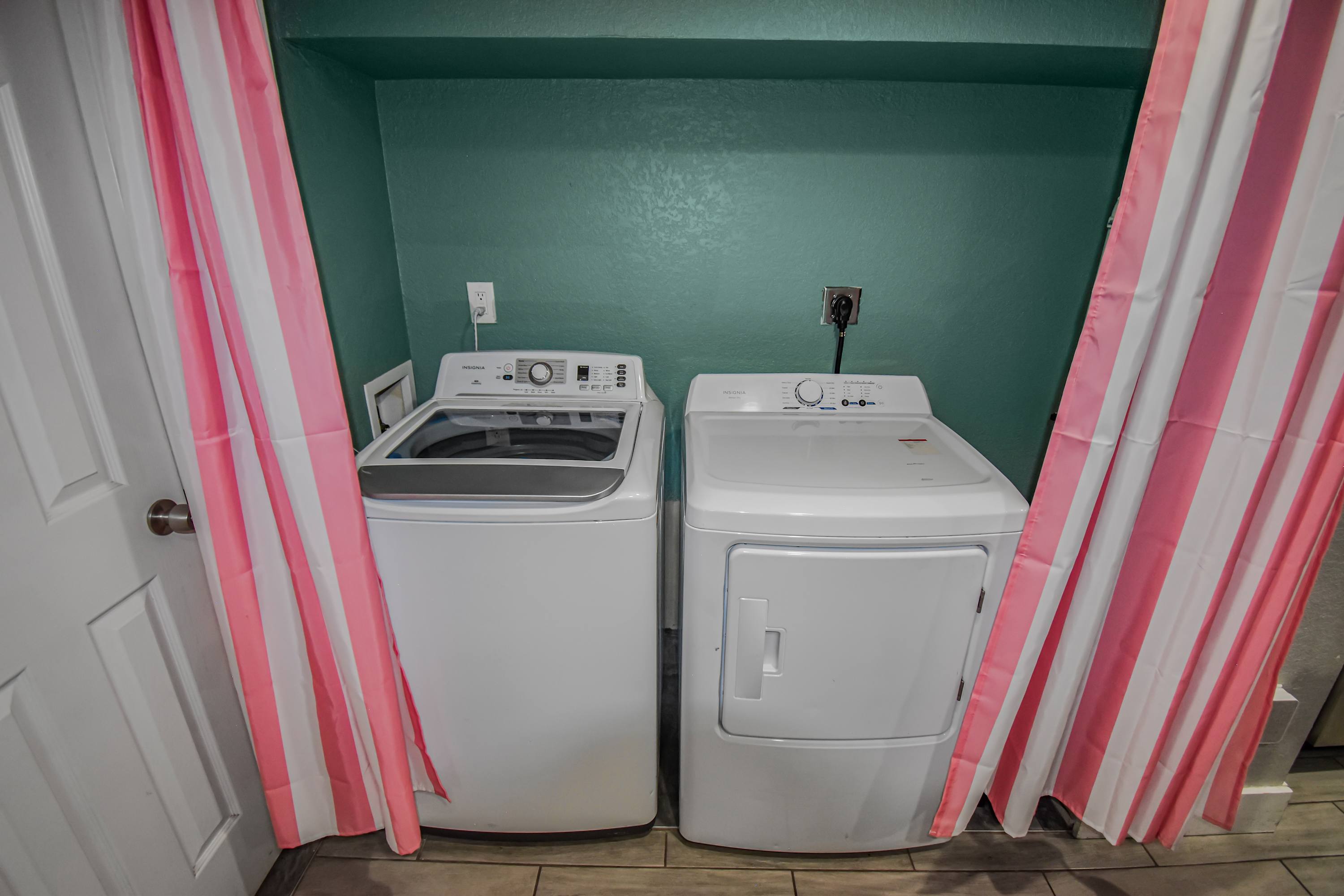 Private Two-Bedroom Lower Unit in Denver 4