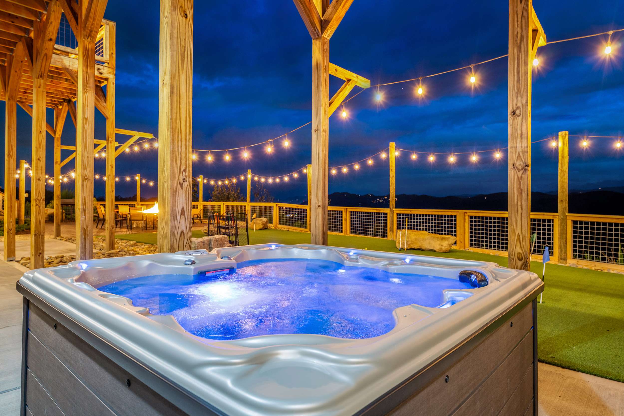 Evenings Under the Stars in the Outdoor Hot Tub