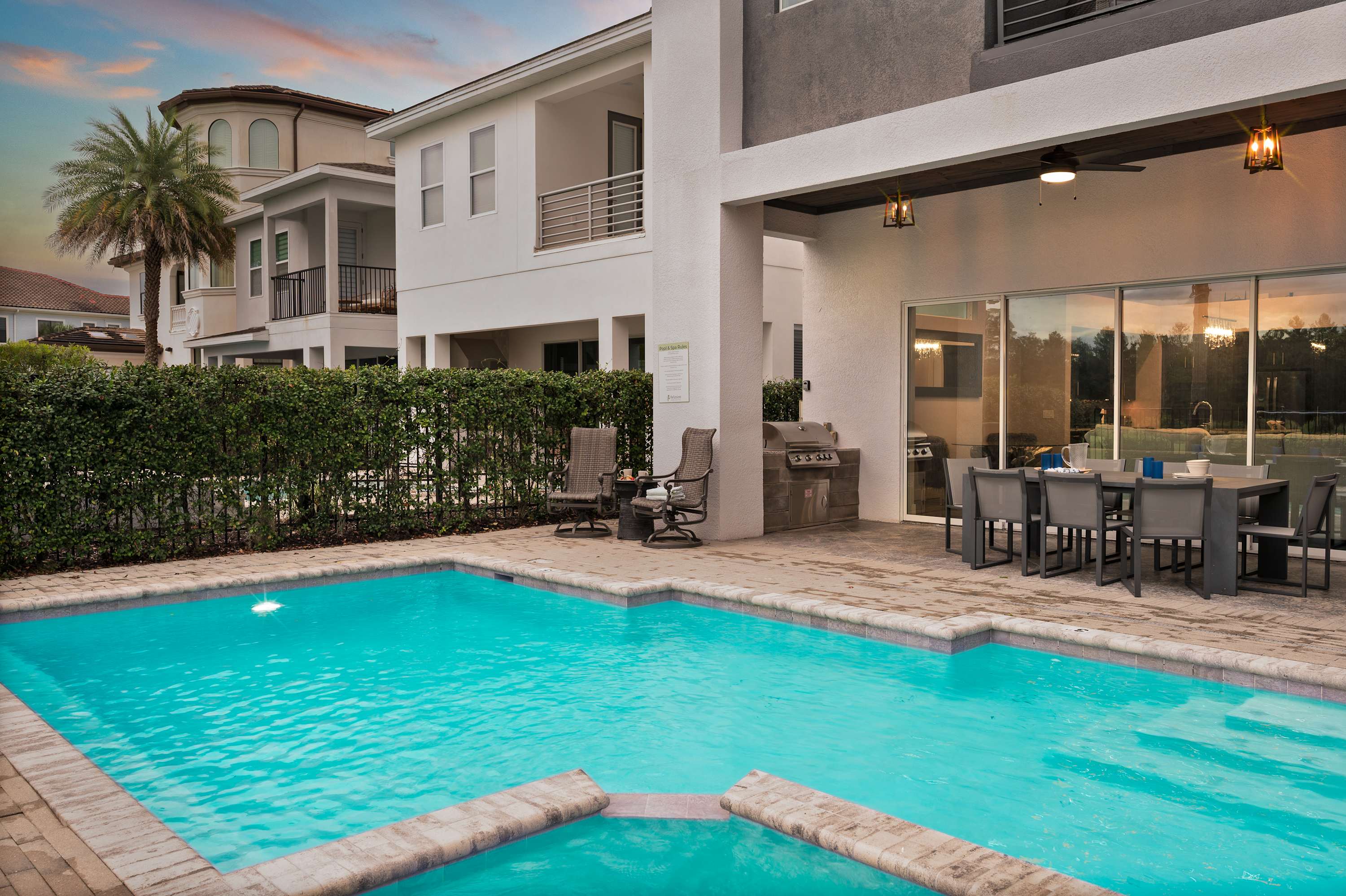 Luxury 6BR Villa w Pool & Cinema, 4mi to Disney