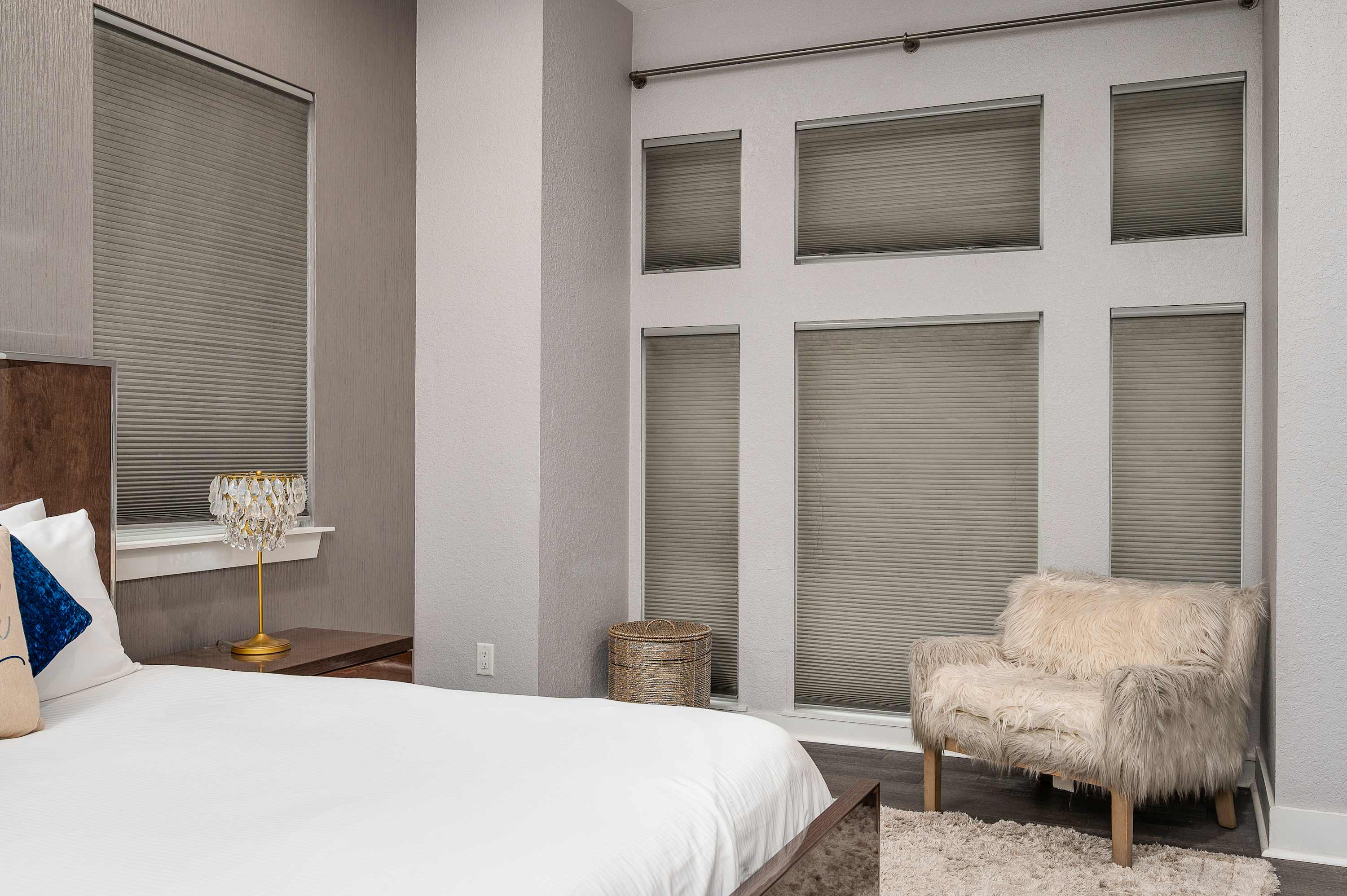 Luxury 6BR Villa w Pool & Cinema, 4mi to Disney