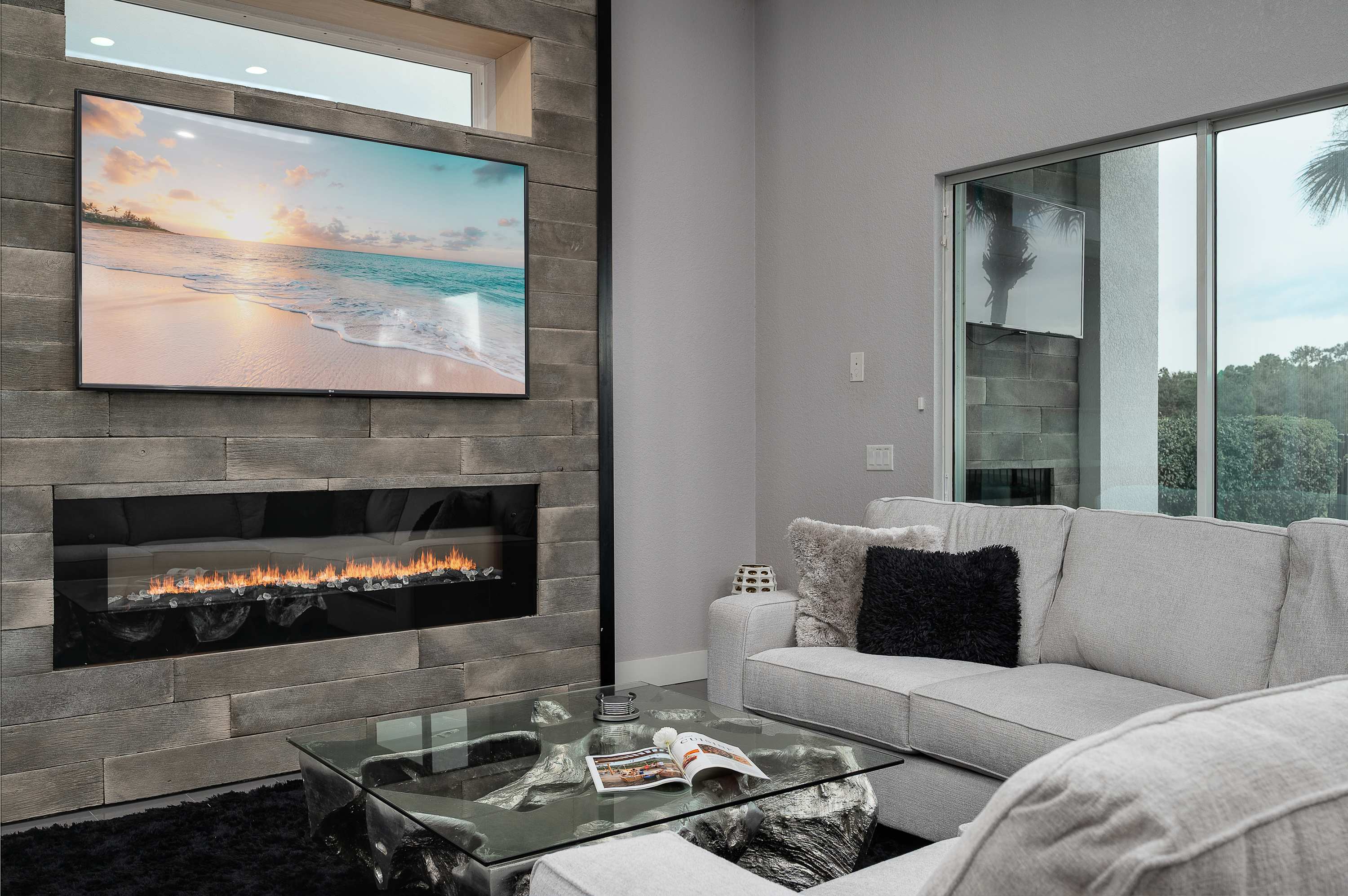 Luxury 6BR Villa w Pool & Cinema, 4mi to Disney