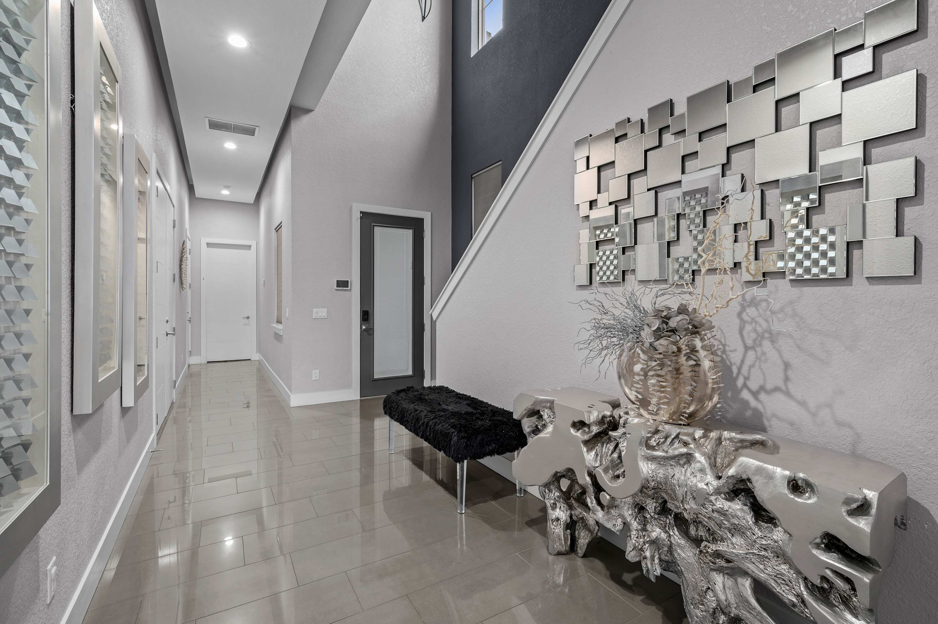 Luxury 6BR Villa w Pool & Cinema, 4mi to Disney