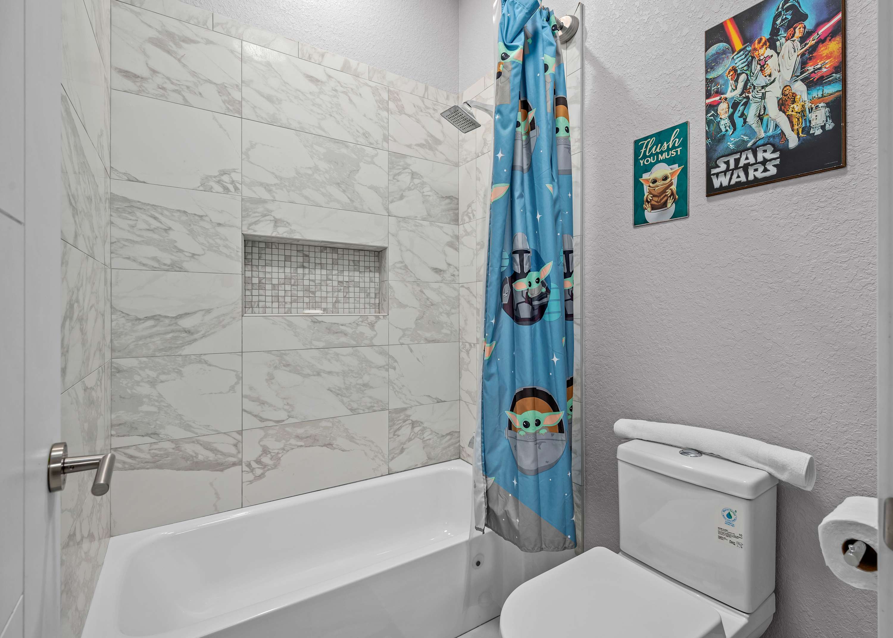 Luxury 6BR Villa w Pool & Cinema, 4mi to Disney