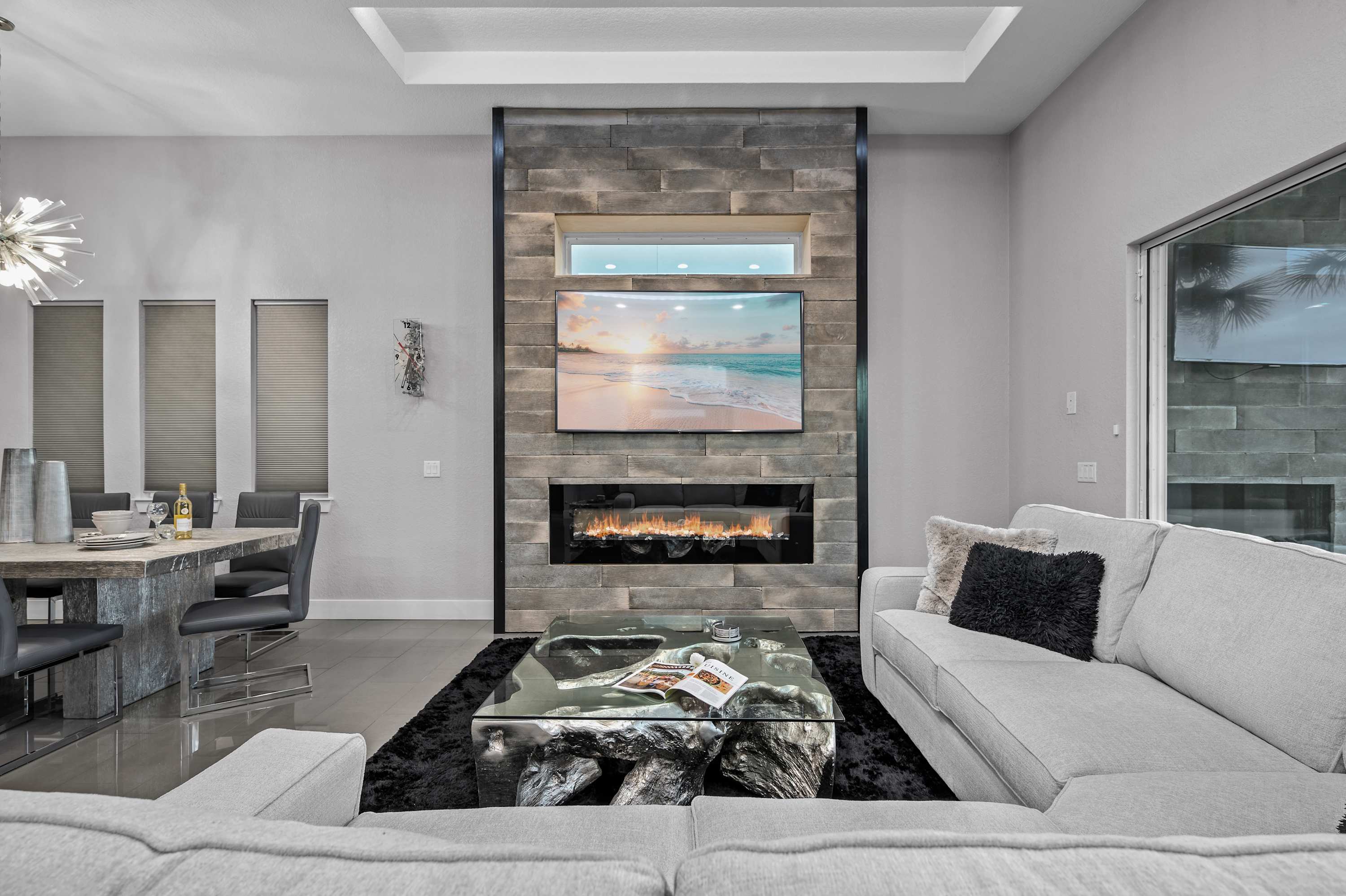 Luxury 6BR Villa w Pool & Cinema, 4mi to Disney