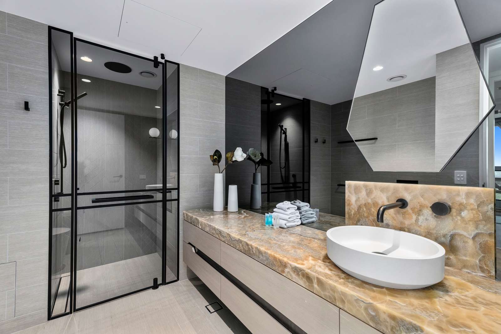 Jewel 2 Bedroom Hinterland View