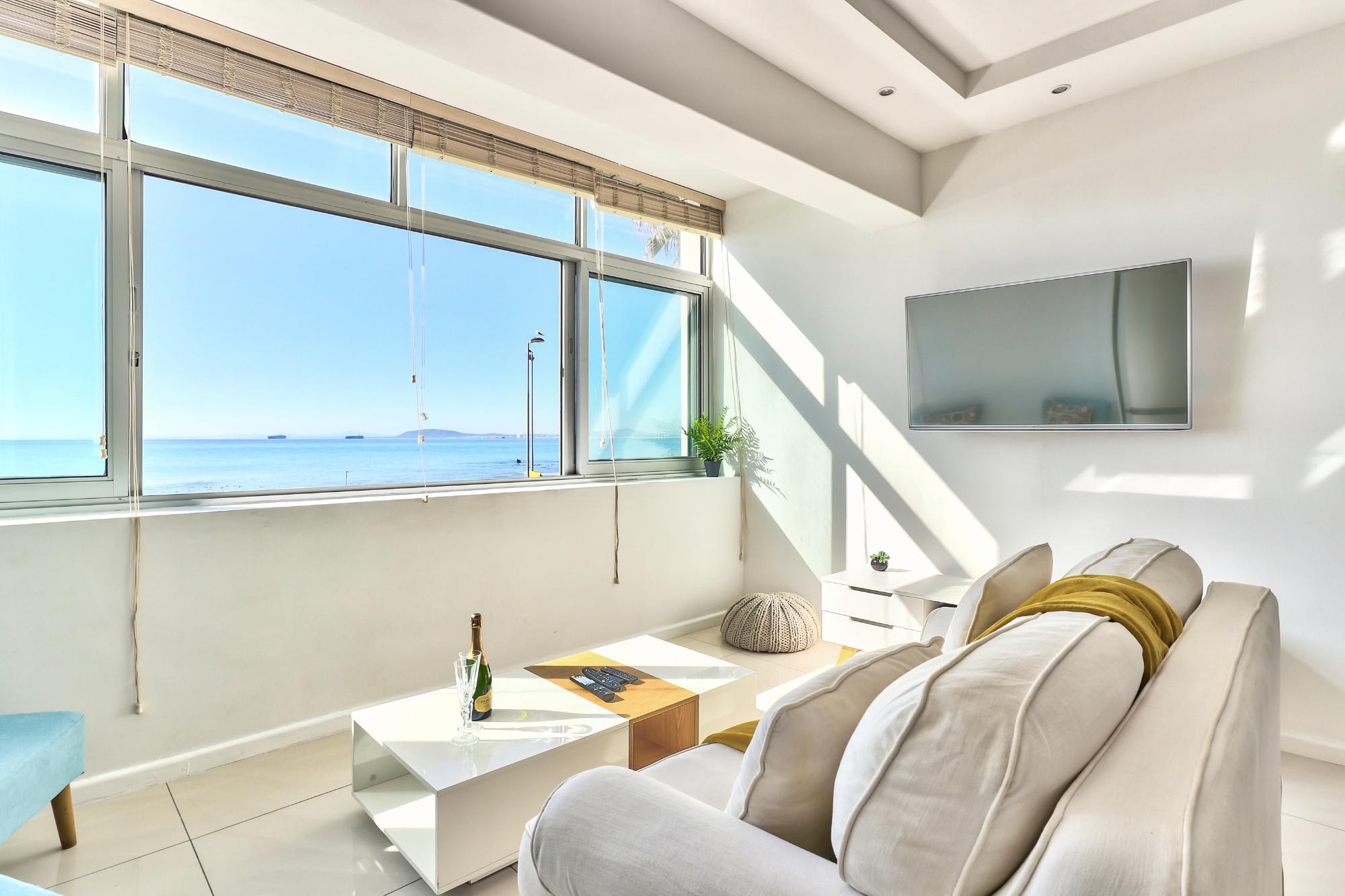 Mouille Point 1Bed Apartment w View Seatide Studio 4