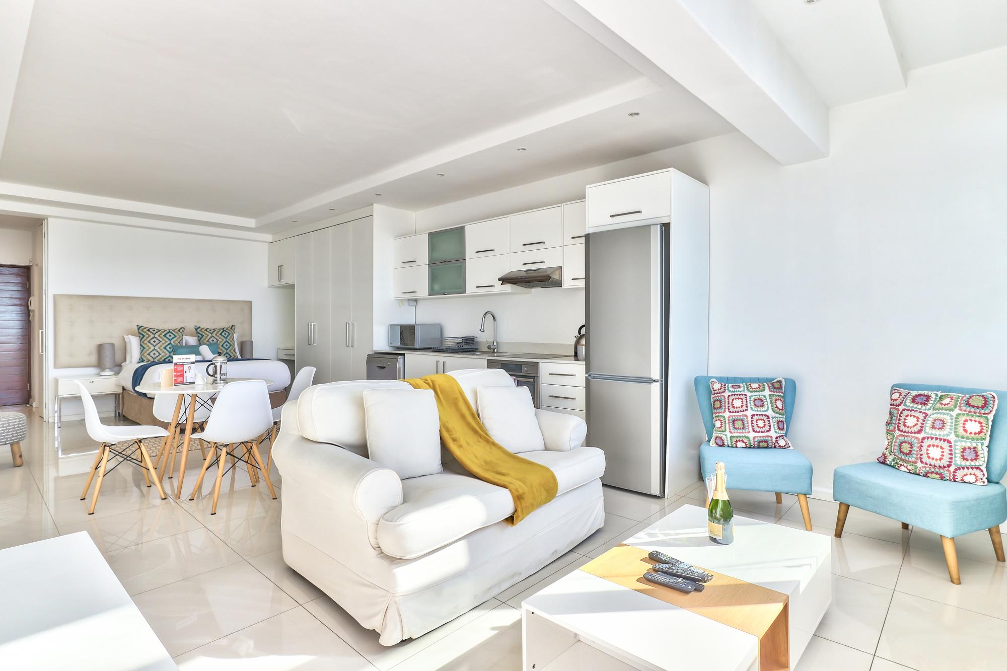 Mouille Point 1Bed Apartment w View Seatide Studio 5