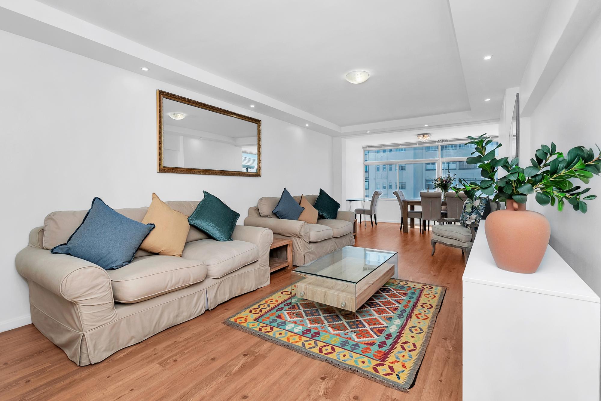 2bed Central Apartment in Cape Town Atlantic Point 5