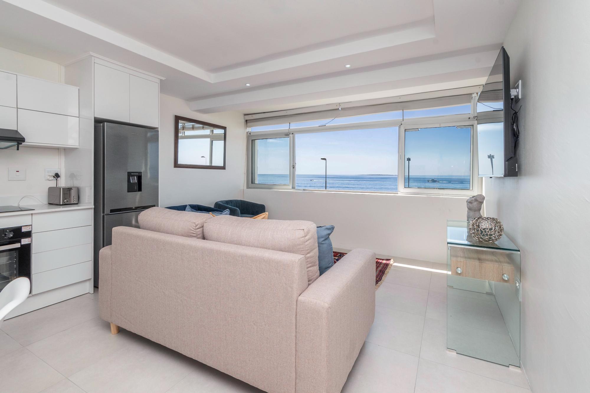 Sea Views by the Promenade at Oceanmist Studio 6