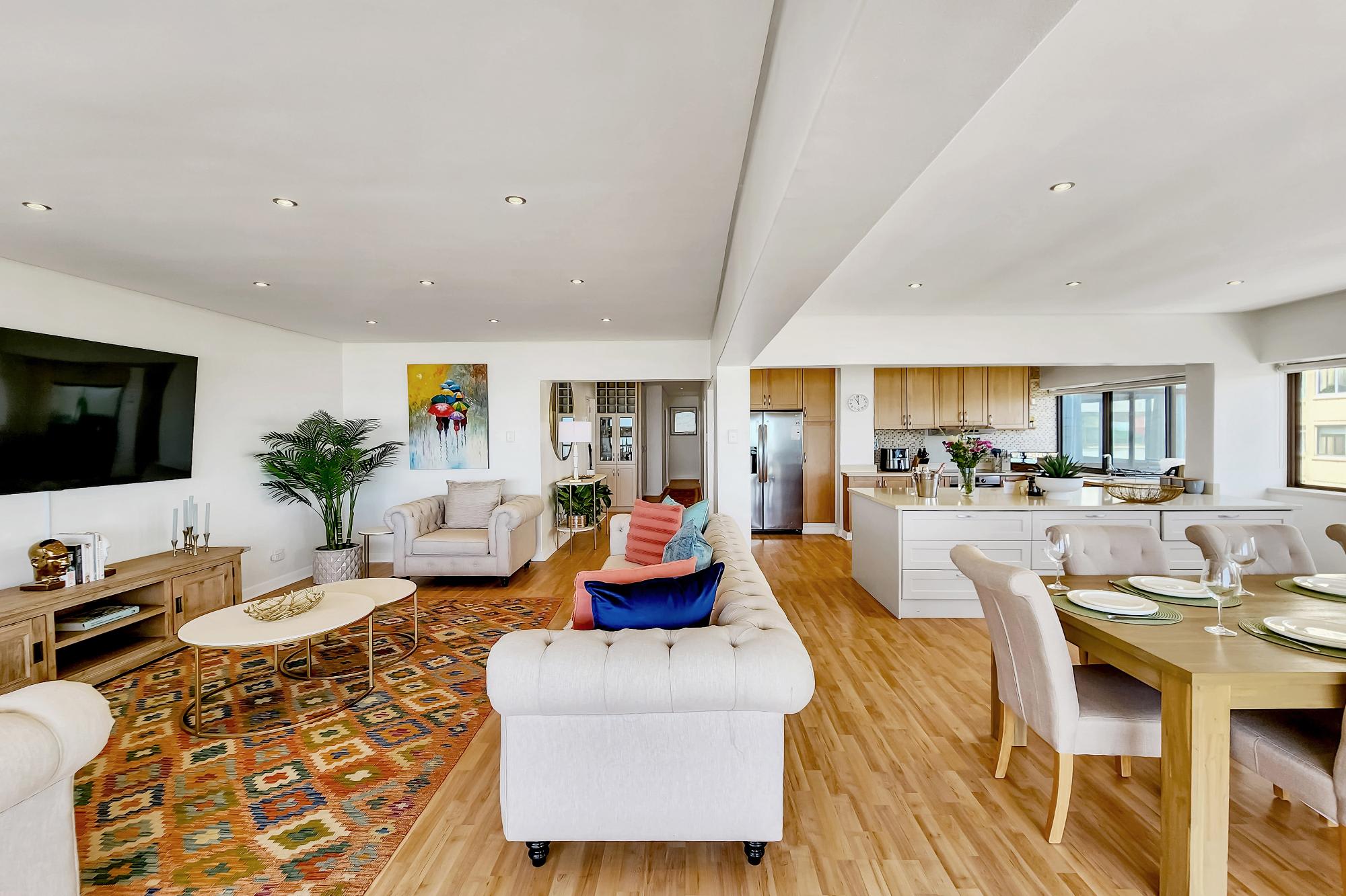 3bed Apartment in Cape Town w Views Ocean Outlook 8