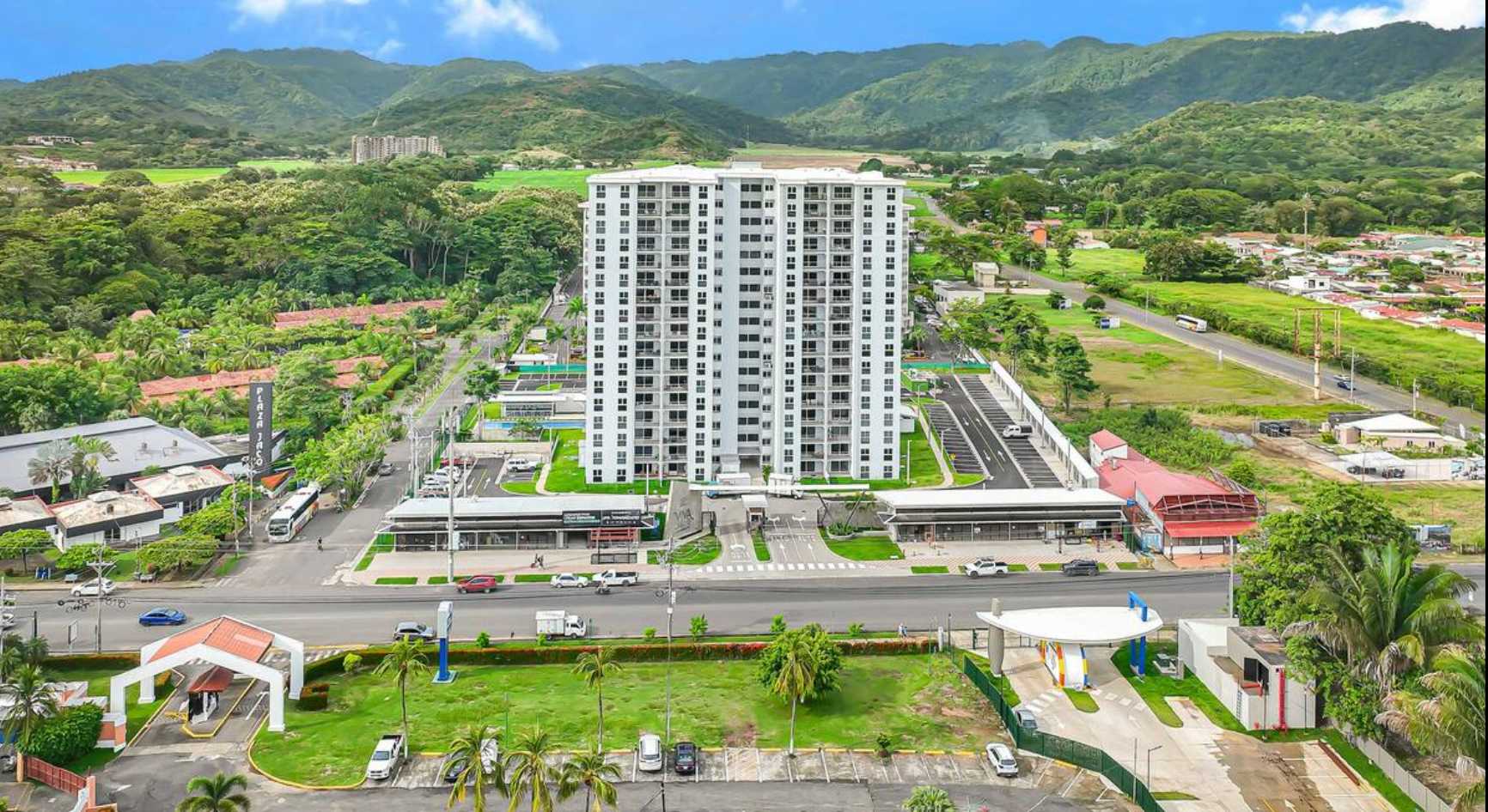 Located just steps from the Jaco beach