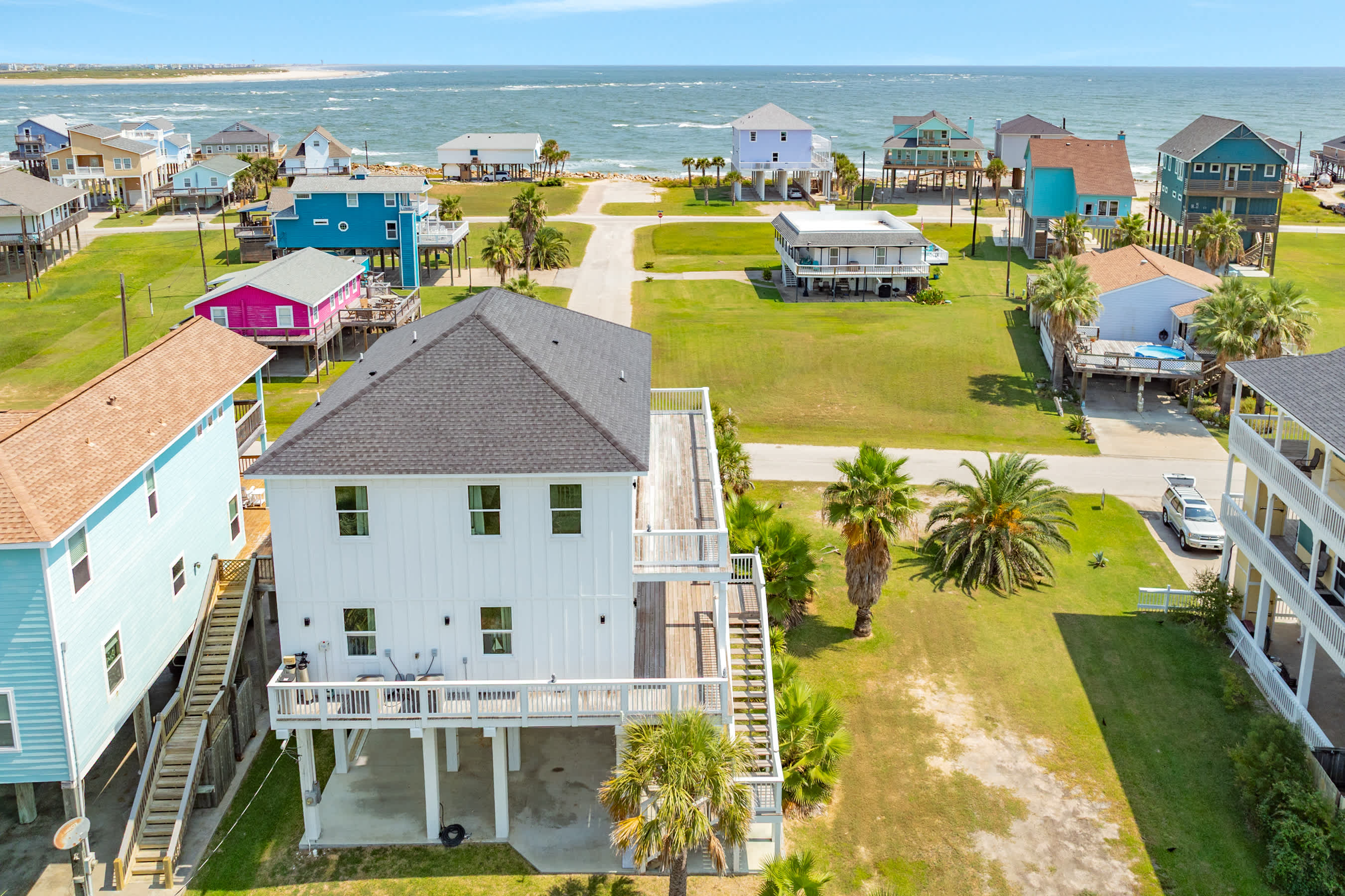 The Tides of Casa Blanca Modern Luxe by the Sea 6