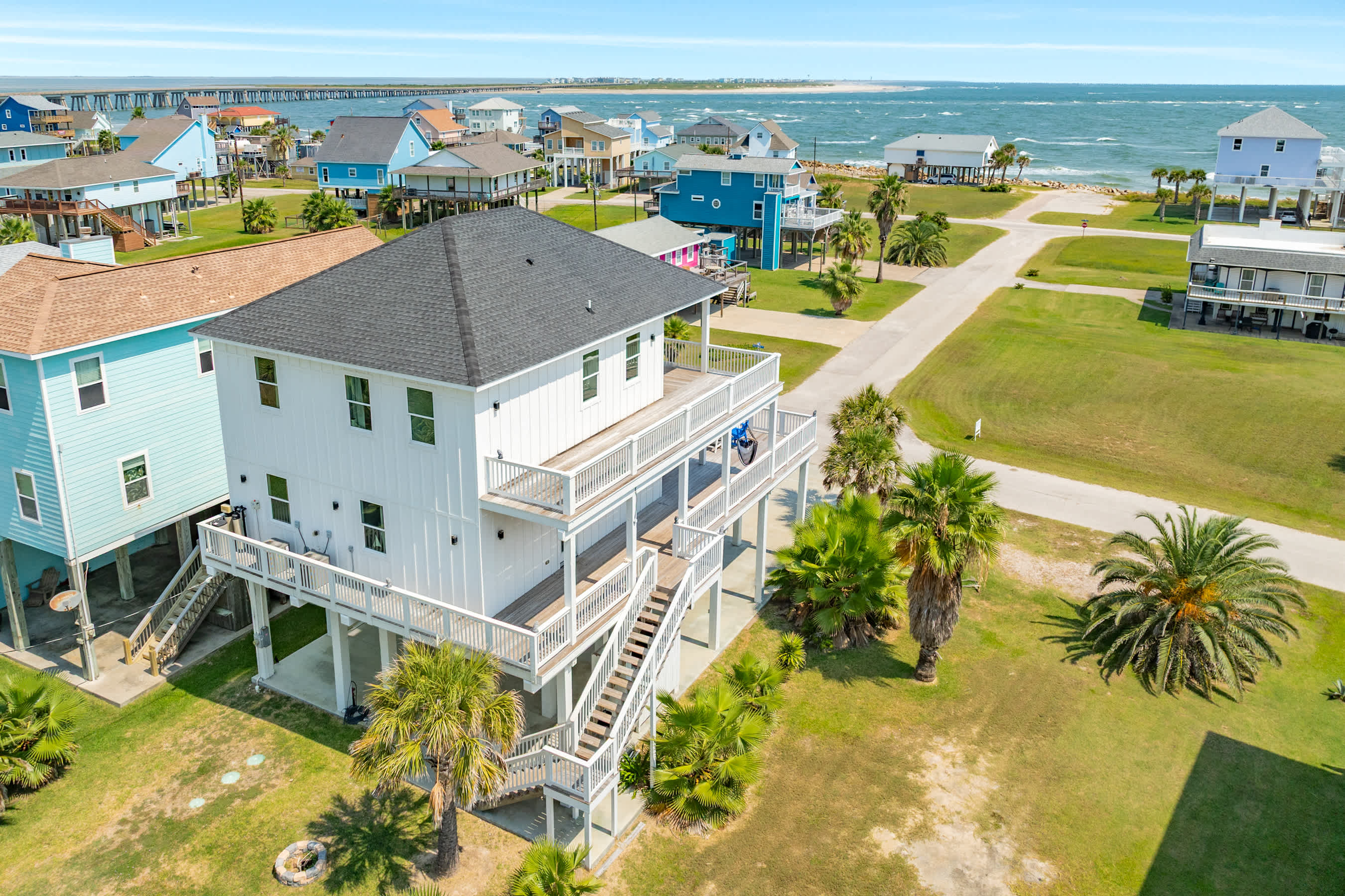 The Tides of Casa Blanca Modern Luxe by the Sea 2