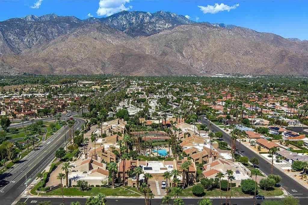 2BR/2BA Paradise @ The Pointe | Pool, Spa & Tennis - Picture 37