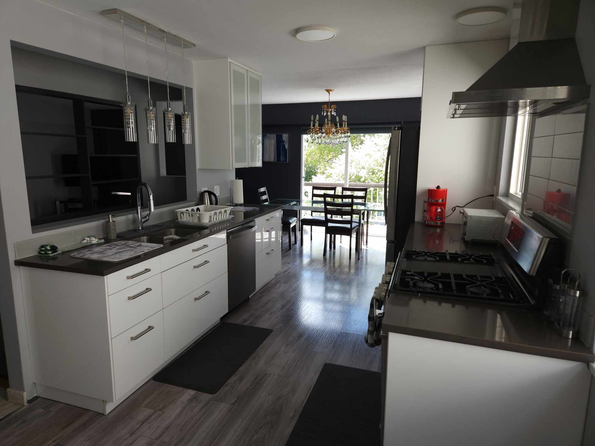 Charming upper-level Haven- 3 bedroom home 4