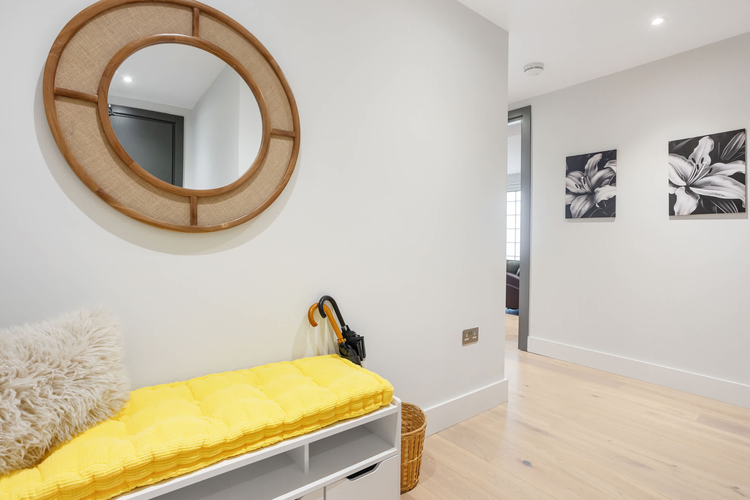 Hendon 1BR 4 Min to Station Sleeps 4 by Omega in Hendon Way 220 NW4 3NE - Property image 6 - VivreStays