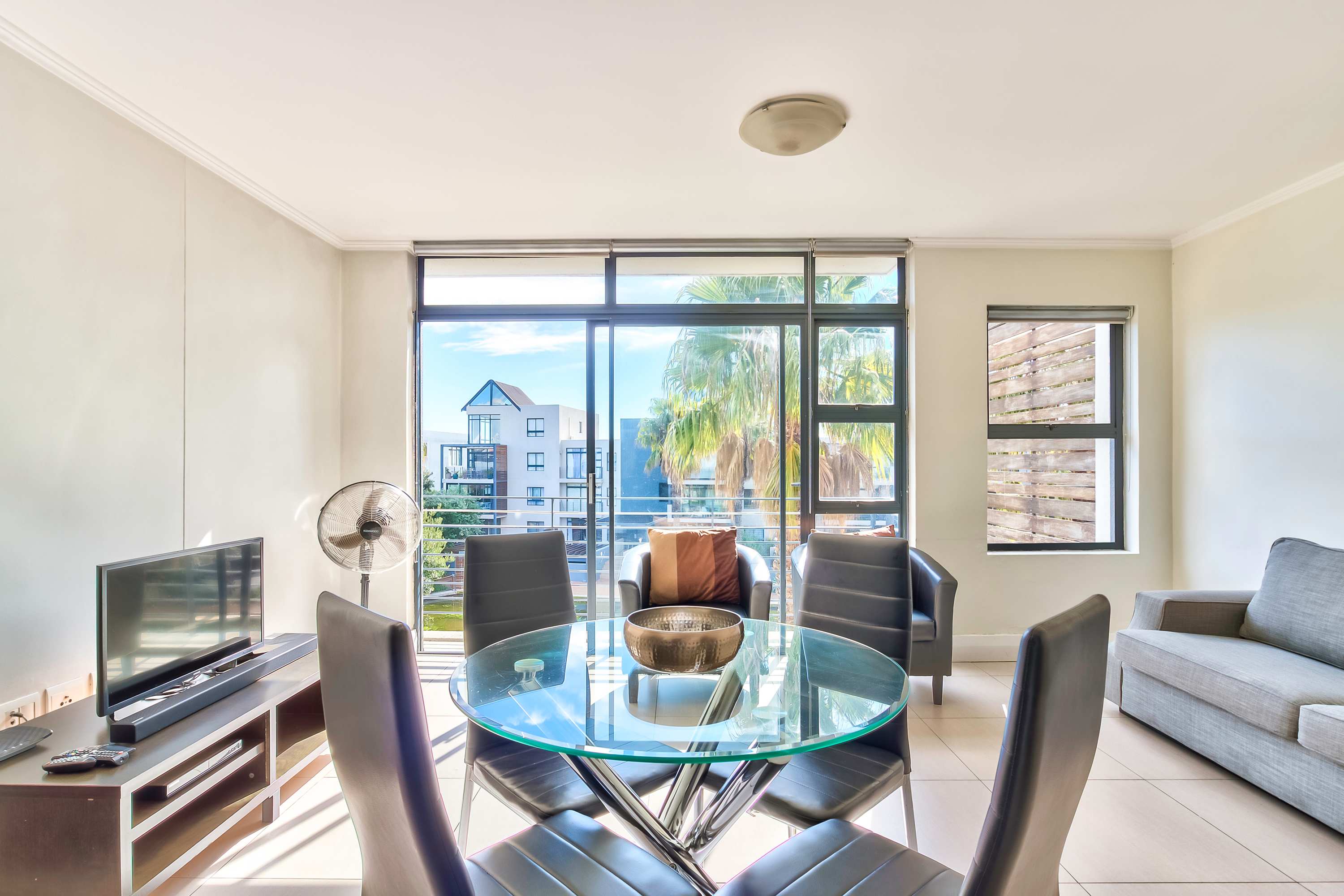 Quayside 1 Bedroom apartment in Century City — Cape Town, Western Cape — vacation rental