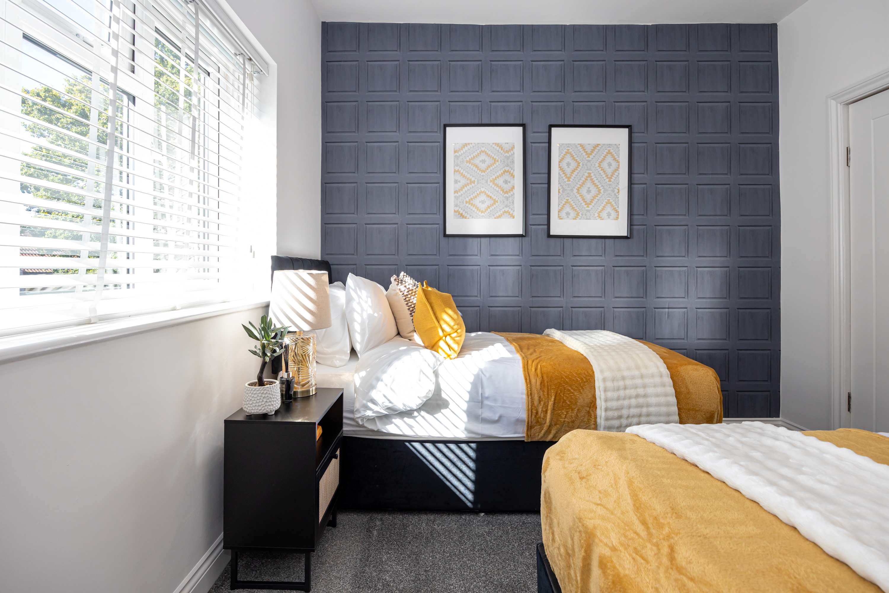 Cosy apartment in the heart of Sale in Ashton Lane M33 6WQ - Property image 11 - VivreStays