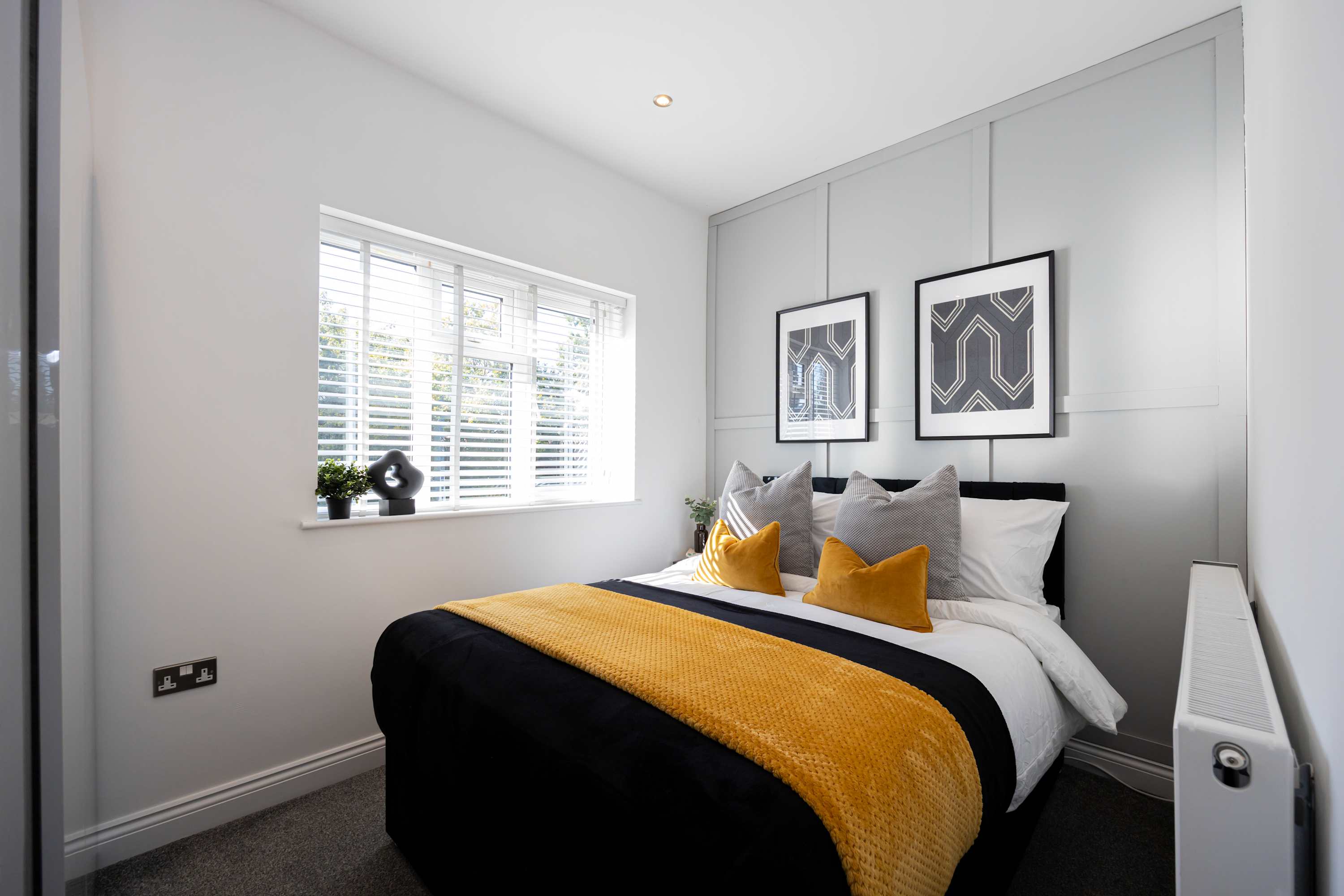 Cosy apartment in the heart of Sale in Ashton Lane M33 6WQ - Property image 12 - VivreStays