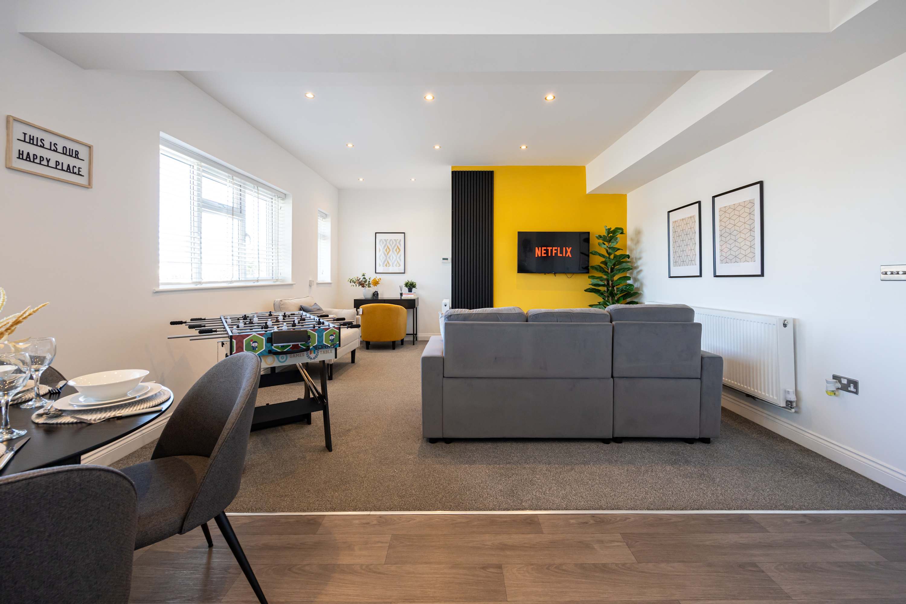 Cosy apartment in the heart of Sale in Ashton Lane M33 6WQ - Property image 27 - VivreStays