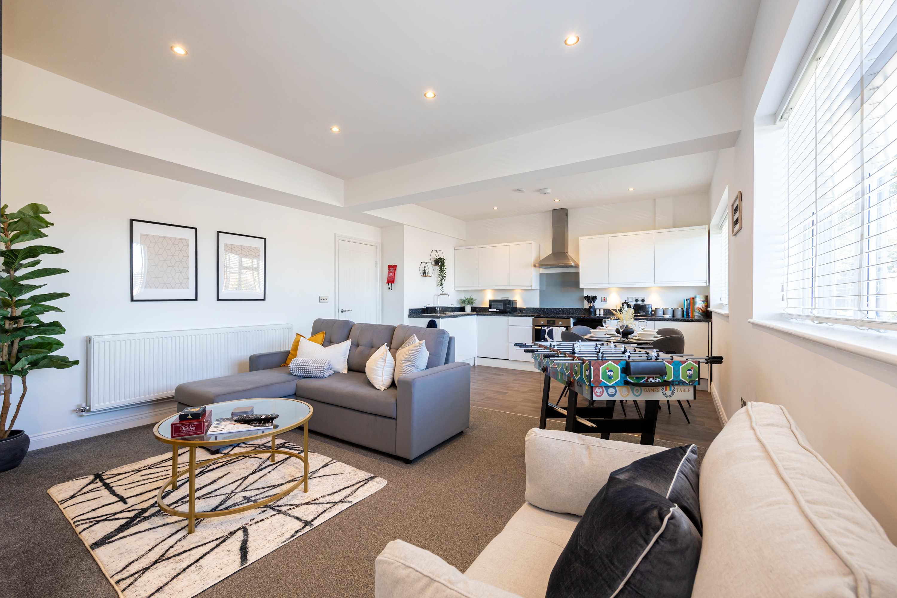 Cosy apartment in the heart of Sale in Ashton Lane M33 6WQ - Property image 23 - VivreStays