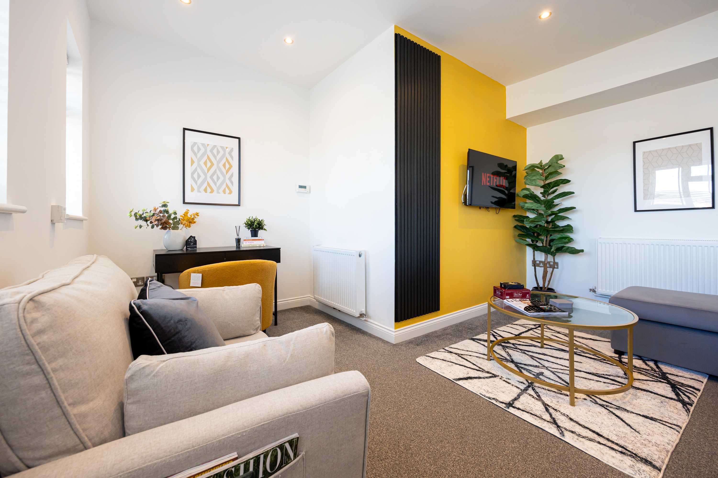 Cosy apartment in the heart of Sale in Ashton Lane M33 6WQ - Property image 4 - VivreStays