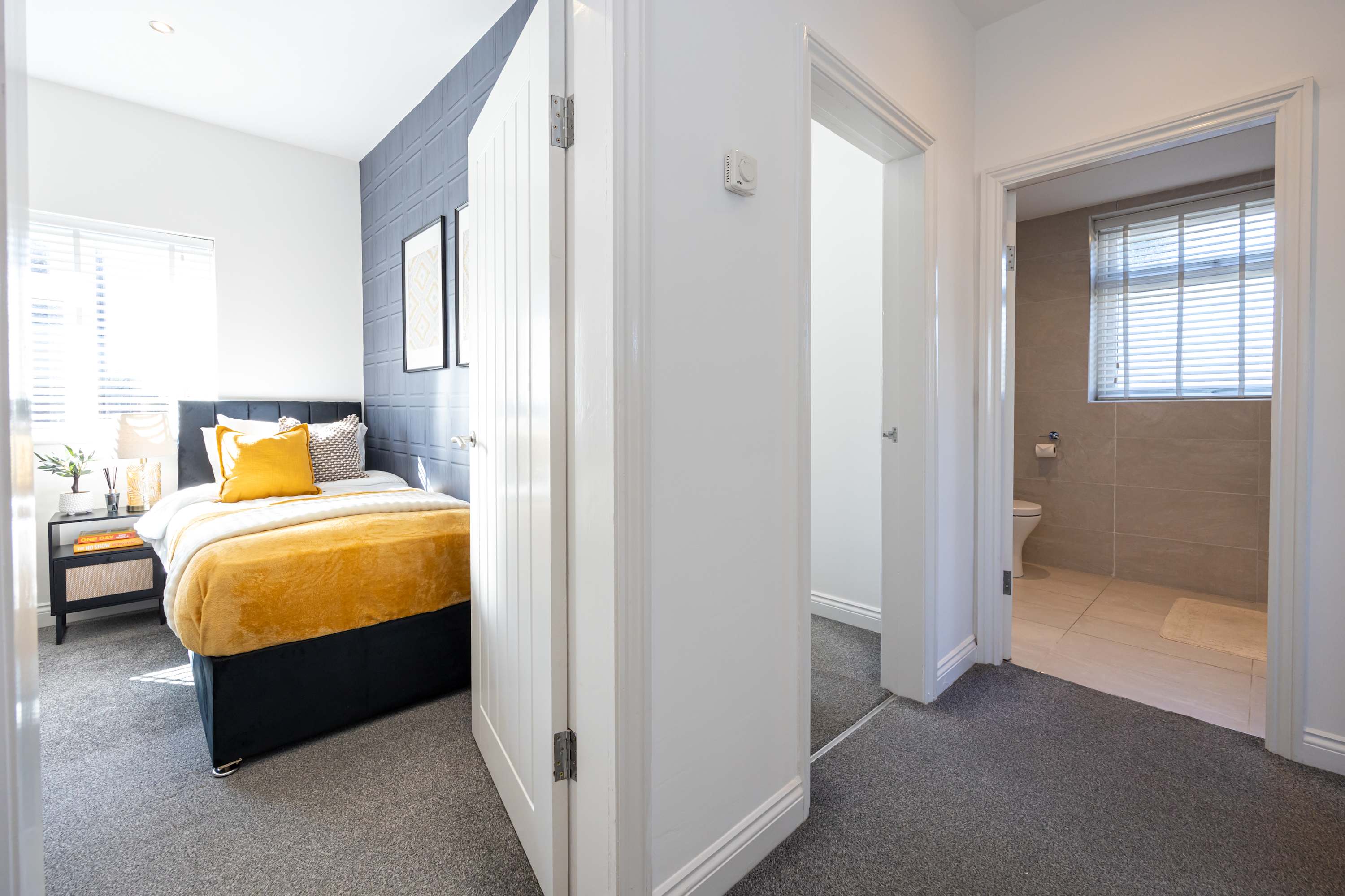 Cosy apartment in the heart of Sale in Ashton Lane M33 6WQ - Property image 32 - VivreStays
