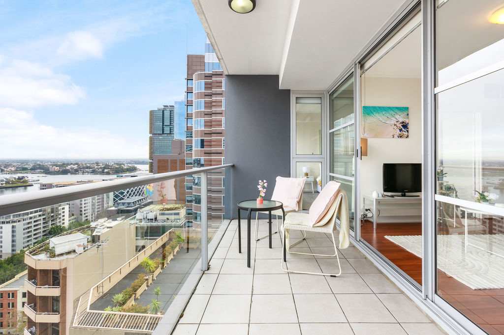 A Comfy & Spacious 2BR Apt Harbour View — Sydney, NSW — vacation rental