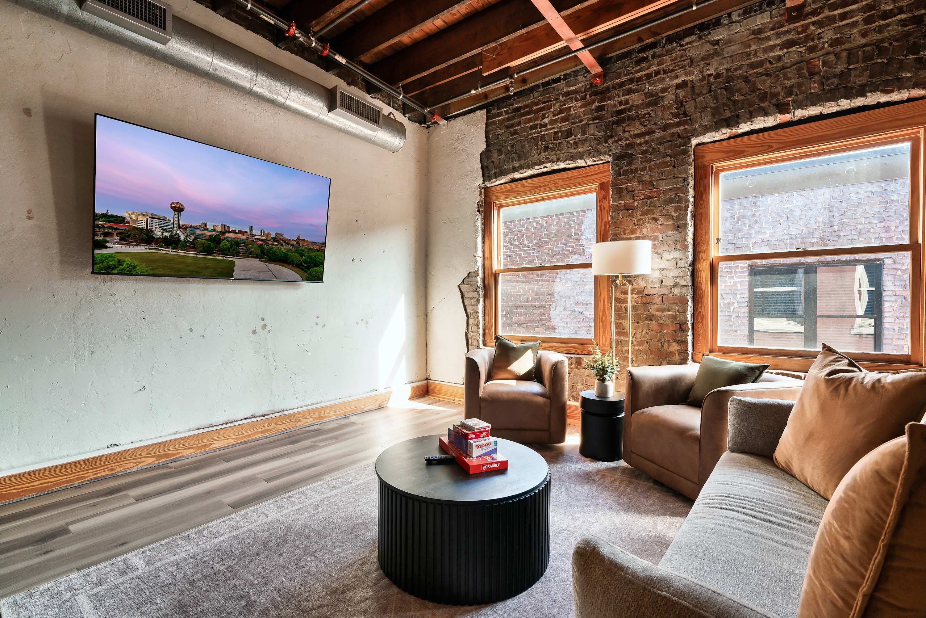 Historic Loft, Sleeps 4ใปNear Downtown Knoxville โ Knoxville, TN โ vacation rental