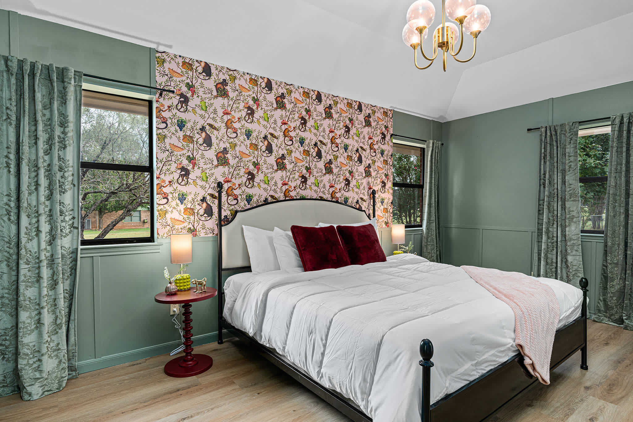 Bubble Bungalow - Cowboy Pool, Hot Tub & Firepit! — Fredericksburg, TX — vacation rental