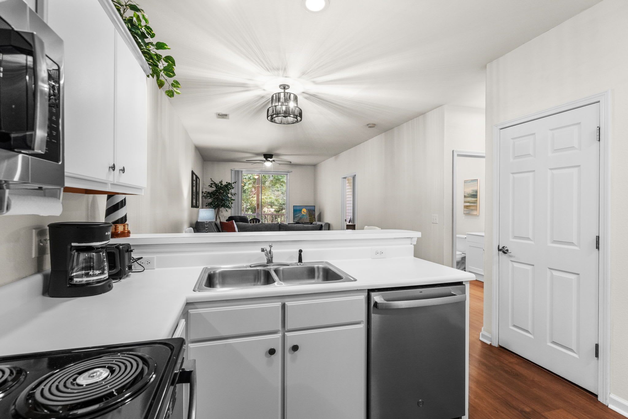 River Oaks Unit 2H | Photo 17