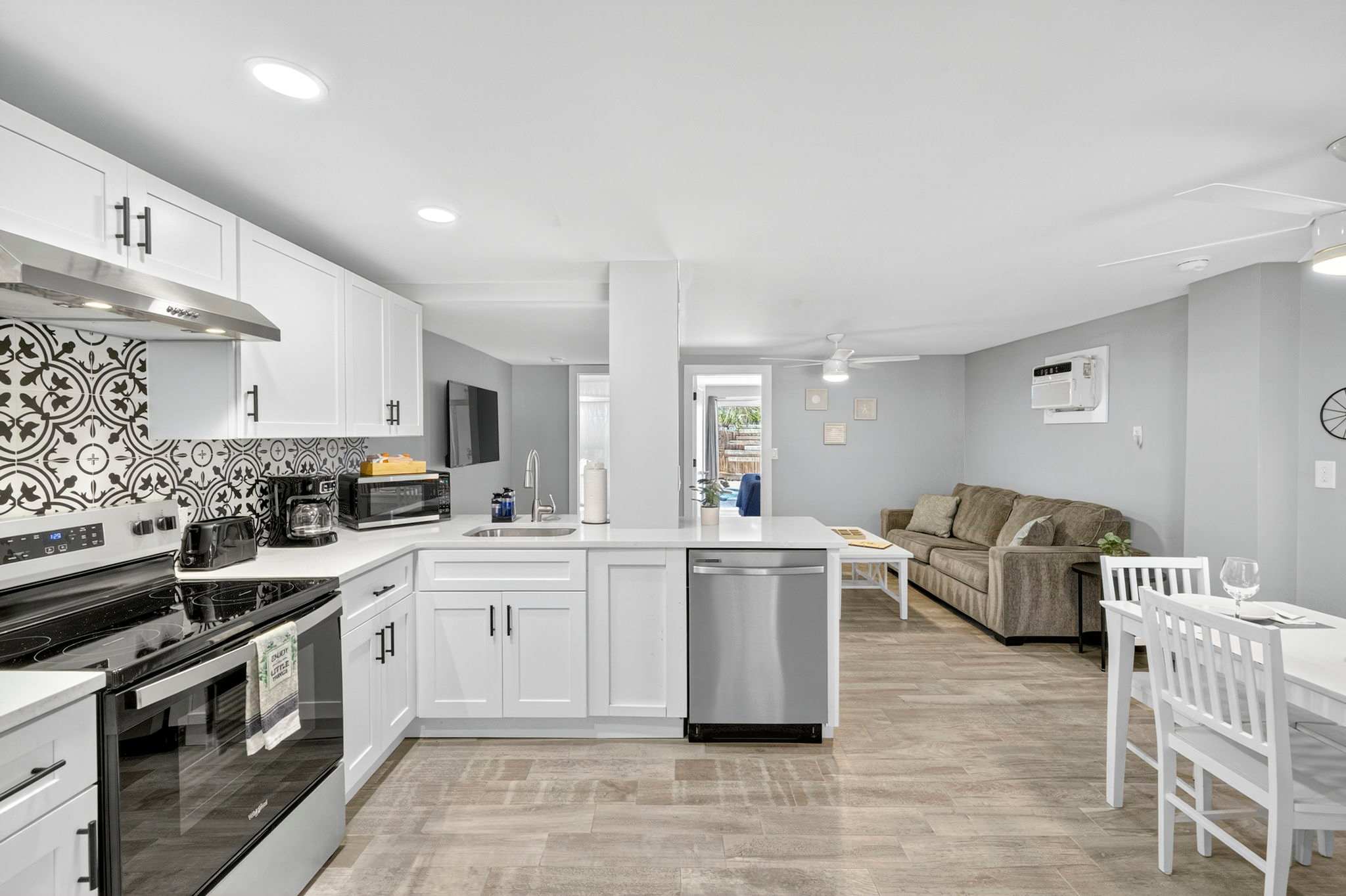 The Seashell at Fort Myers Beach Inn