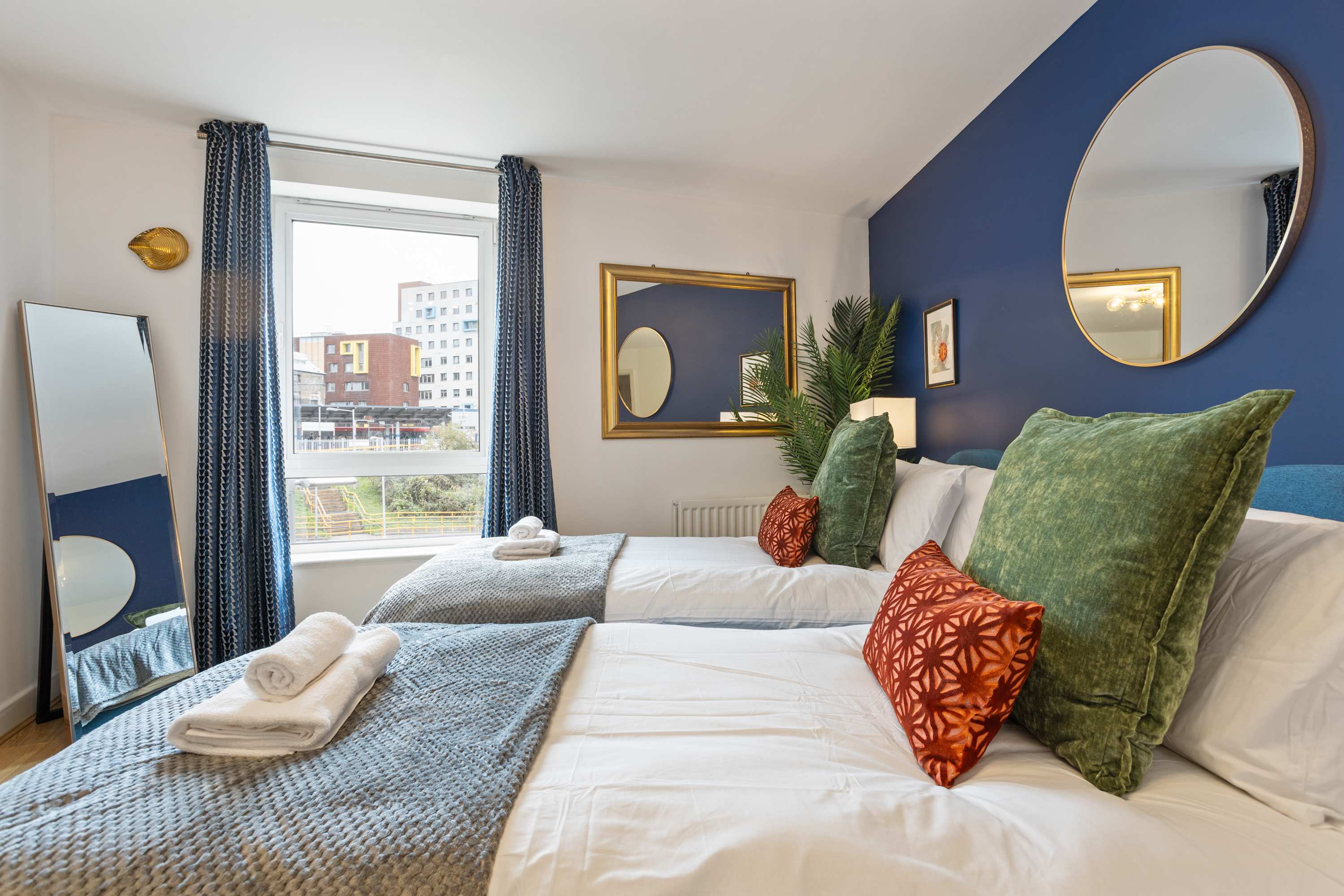 View Greenwich 2BR 3 Min Walk to Station Park by Omega in Tarves Way 11 SE10 9JP Greenwich 2BR 3 Min Walk to Station Park by Omega in Tarves Way 11 SE10 9JP - Property image 9 - VivreStays