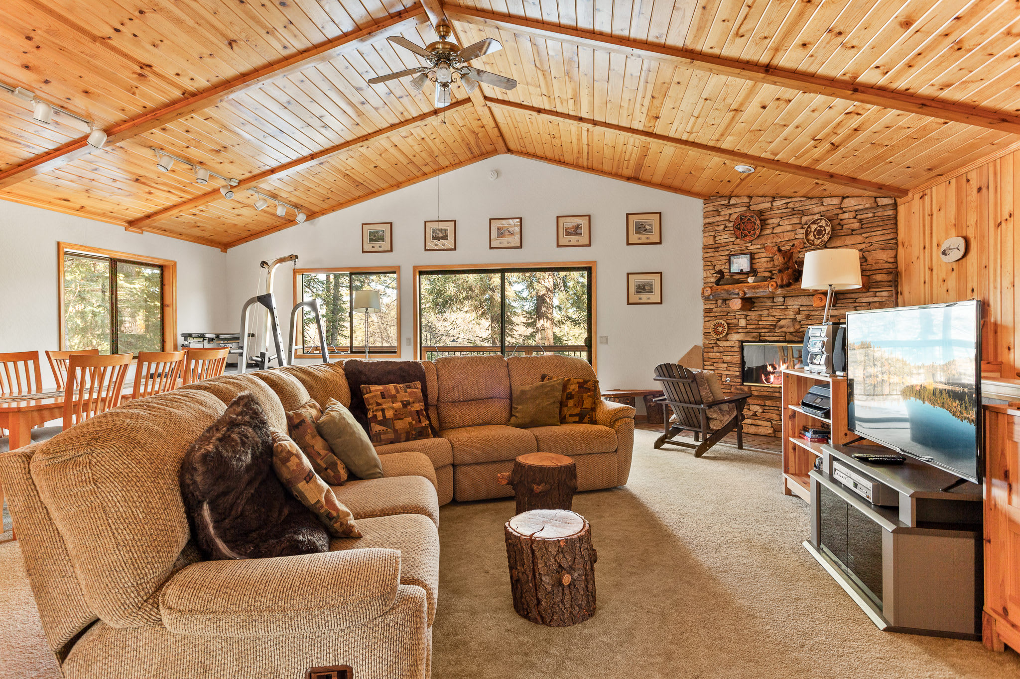 Featured Property Hunter's Retreat - Upper Moonridge Home Near Bear Mountain
