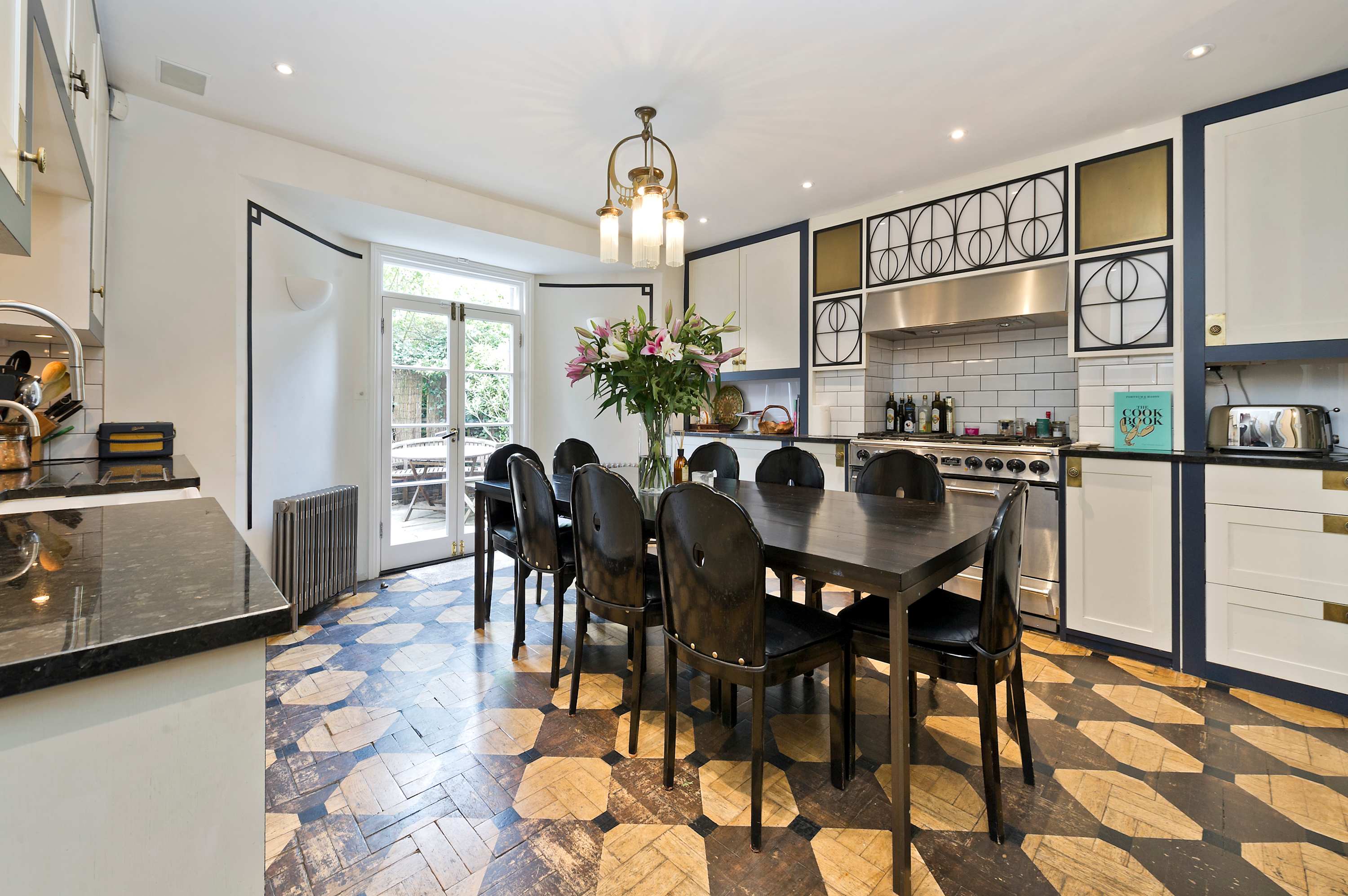 Stylish 5 Bed House in St. John's Wood/Maida Vale in Alma Square 6 NW8 9QD - Property image 21 - VivreStays