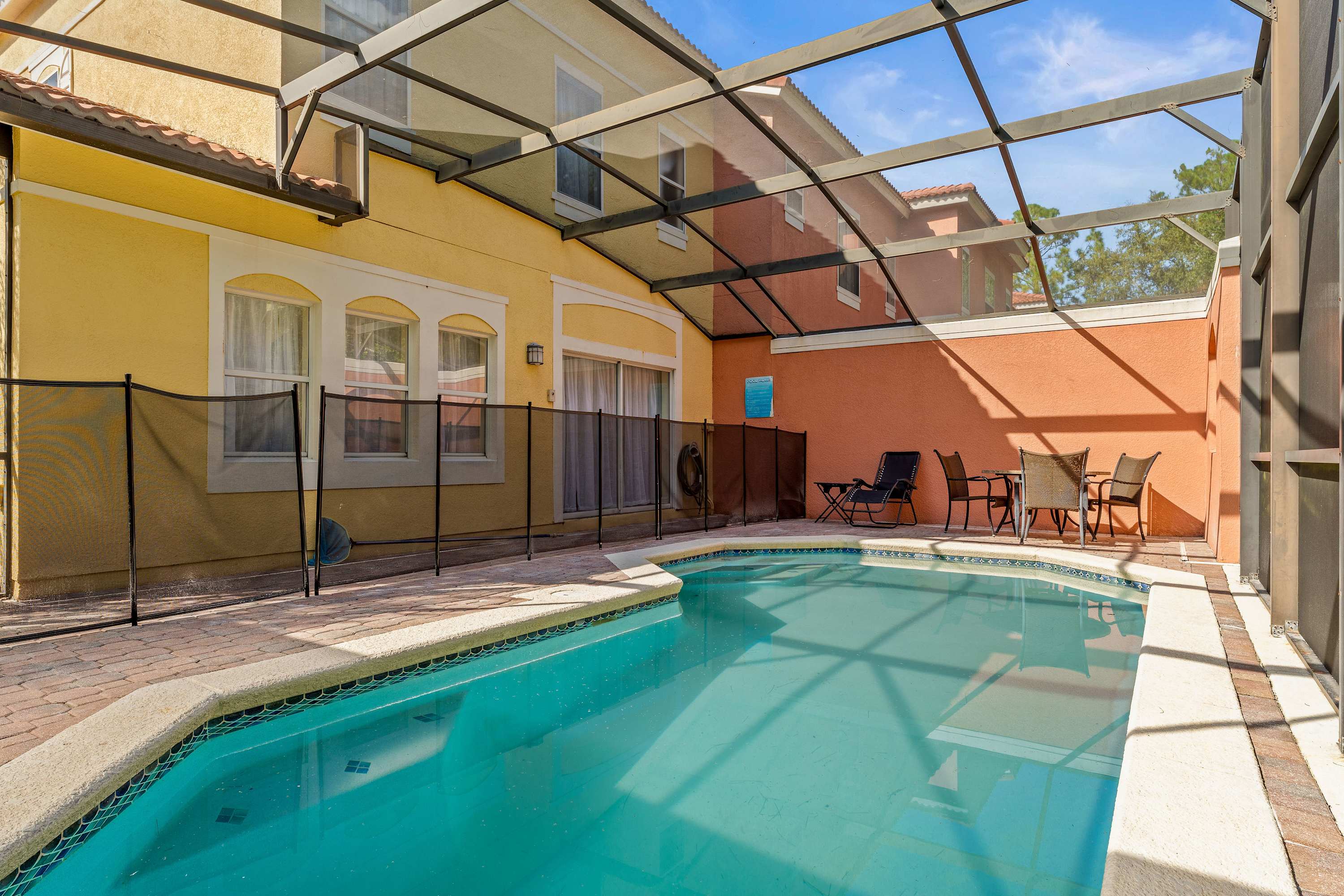 Palm Tree in Paradise - 10ppl