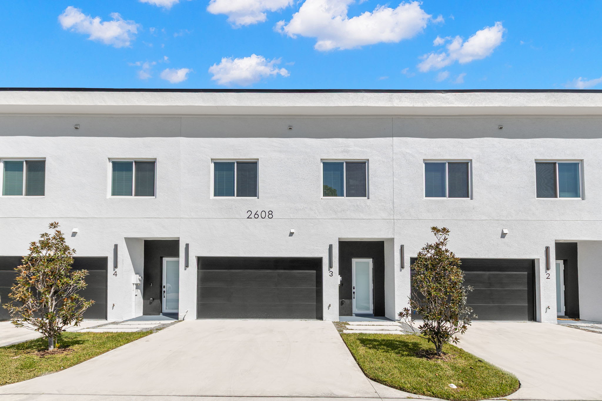 NEW! Casa Sol & Casa Cielo - Luxurious, Newly Built Tampa Townhouses In Prime Location — Tampa, FL — vacation rental